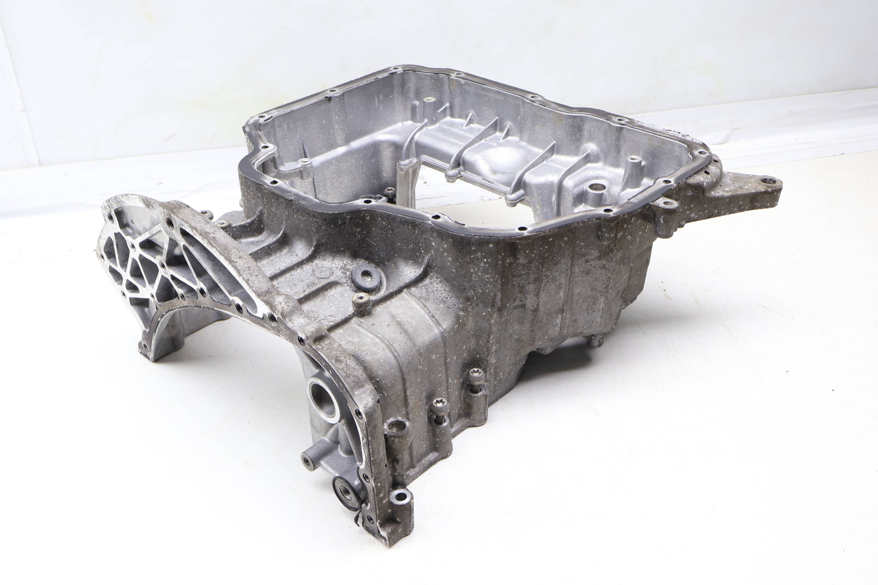 Upper Engine Oil Pan / Sump 059103601CN