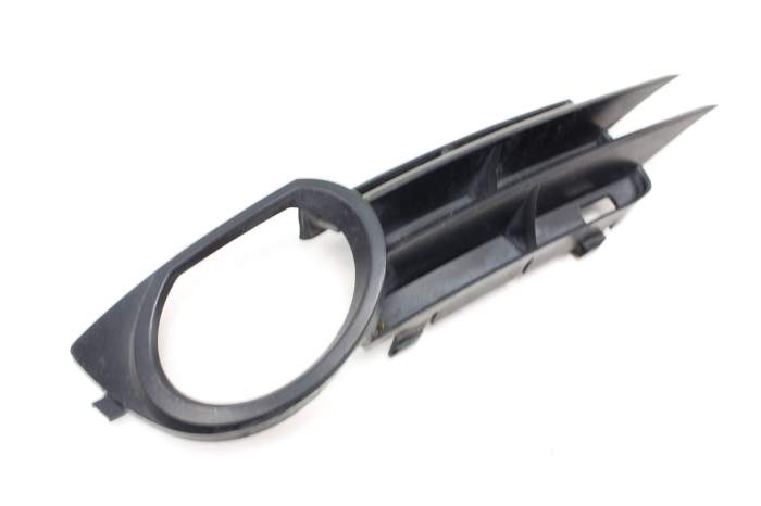 Lower Bumper Fog Light Grille 8P3807682A main product photo