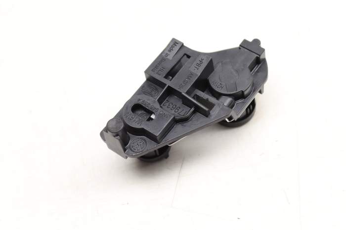 Inner Tail Light Bubl Holder / Socket 5N0945259A main product photo