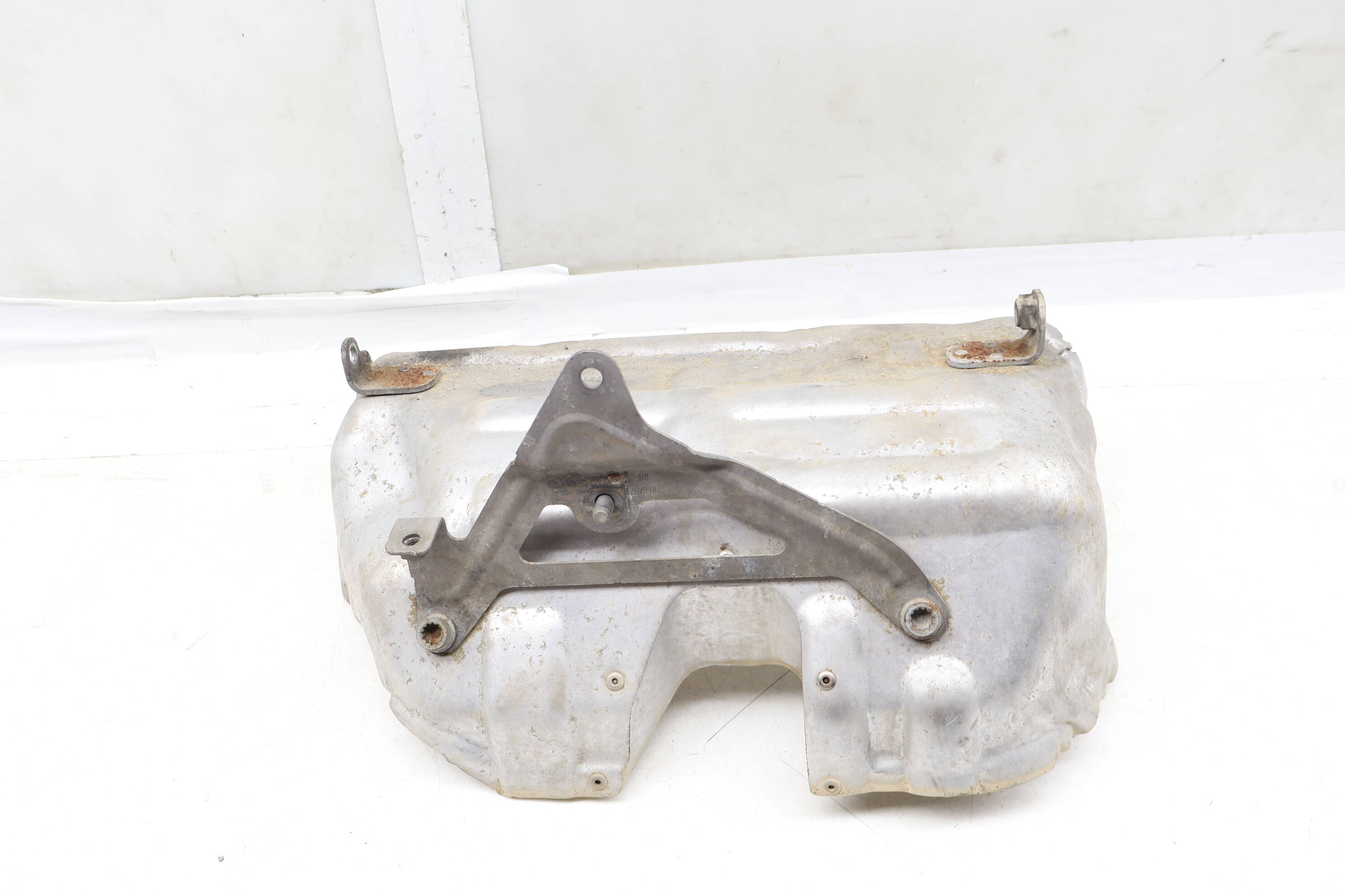 Exhaust Manifold Heat Shield 03H253035S