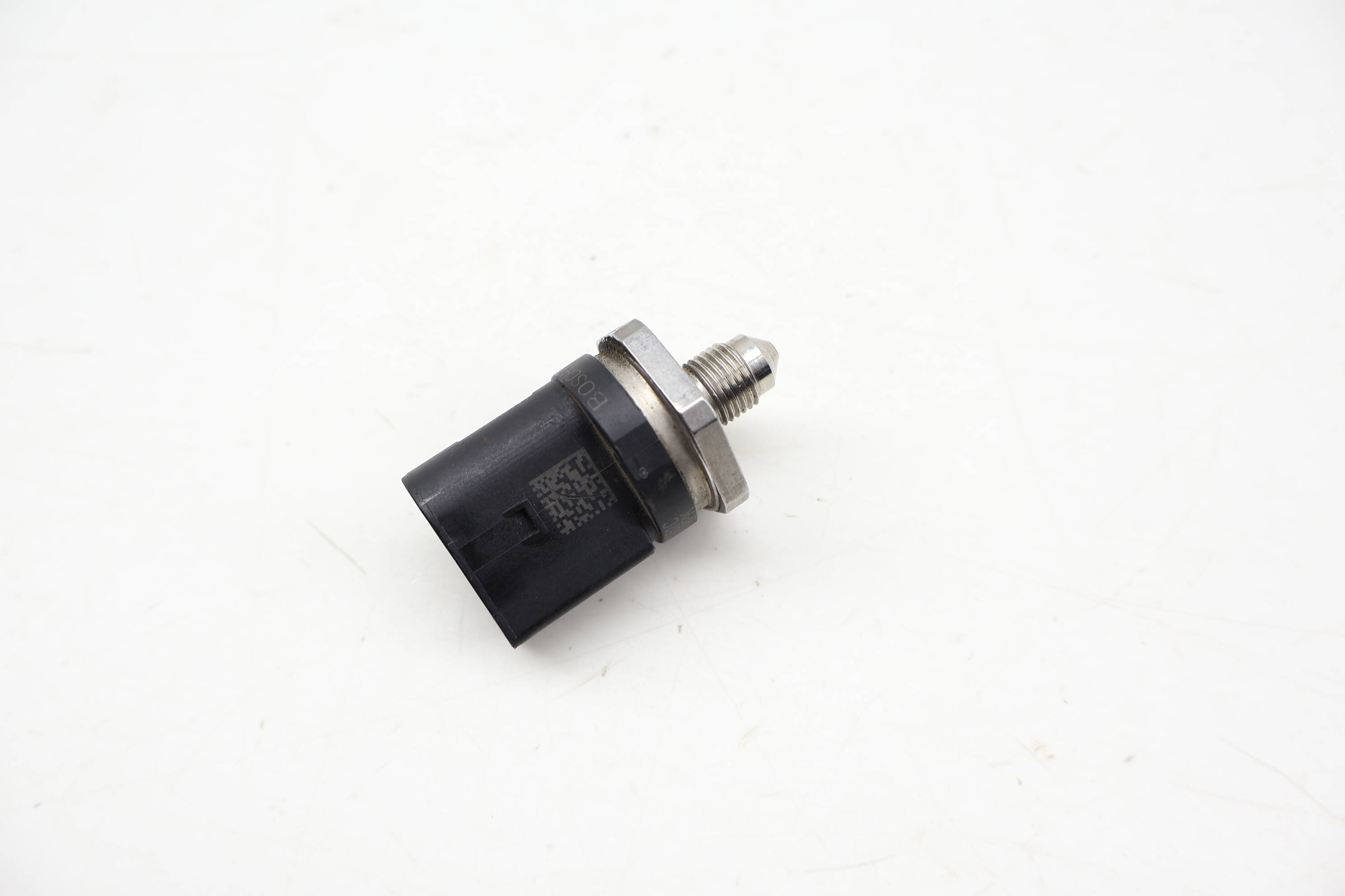 High Pressure Fuel Sensor 06J906051C 95860623020