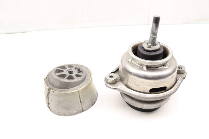 Engine / Motor Mount 94837505003 main product photo