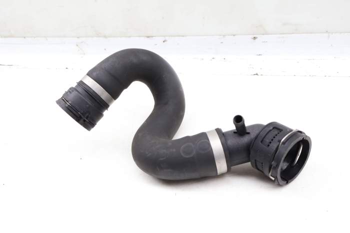 Upper Radiator Coolant Hose / Line 7L8122101D main product photo