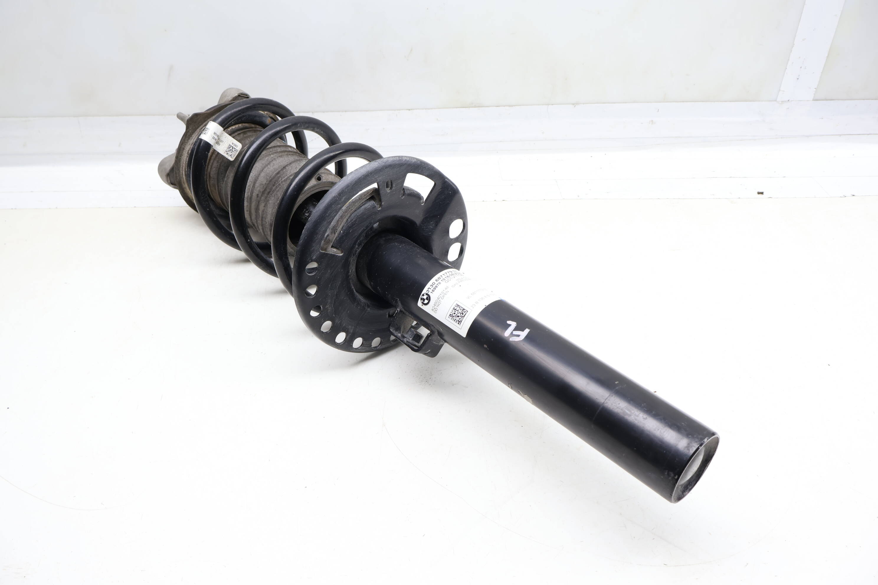 Strut / Shock Absorber Assembly 31316871779