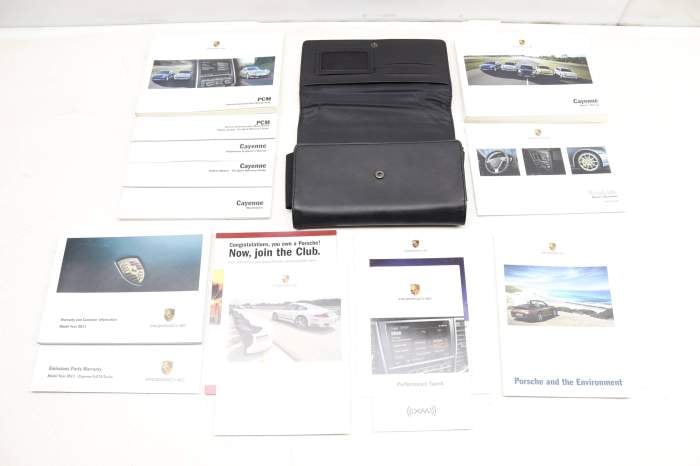 2011 Owners Manual (Cayenne) main product photo
