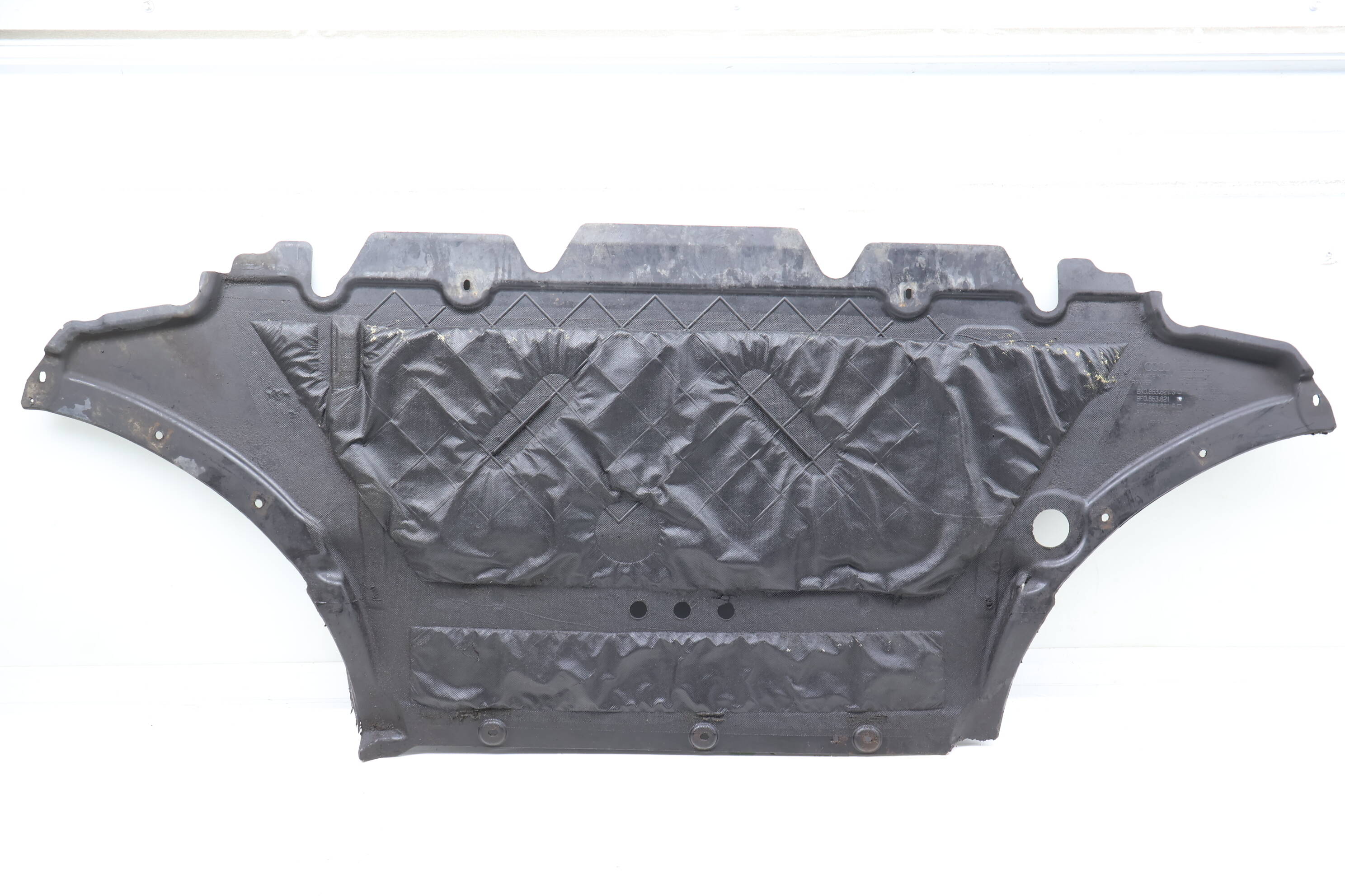 Belly Pan / Skid Plate / Splash Shield 8F0863821