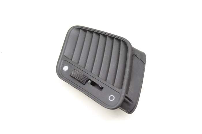 Upper Dash Defrost Air Vent 4D0819793B main product photo