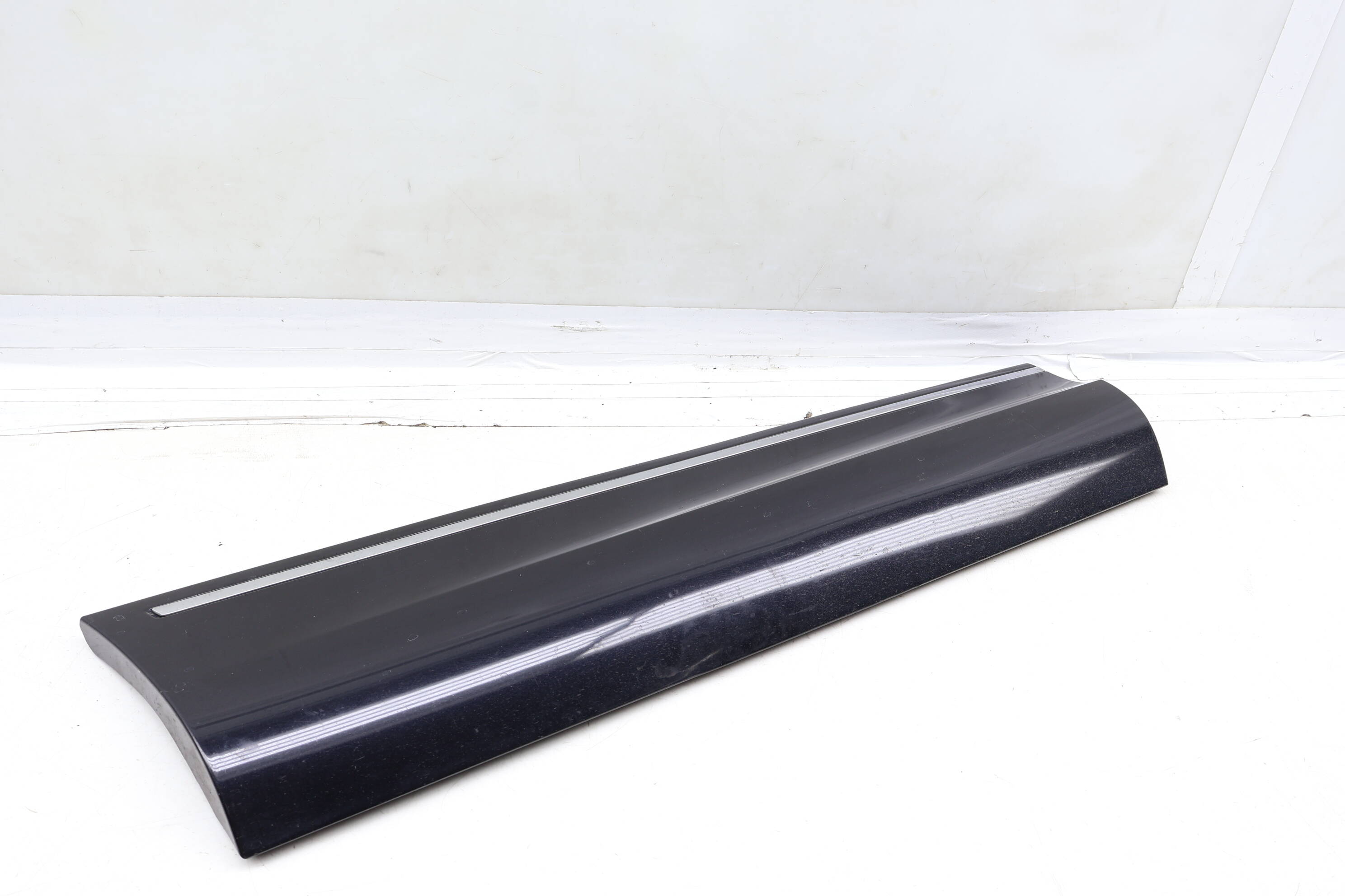 Lower Door Molding / Blade 4L0853970L