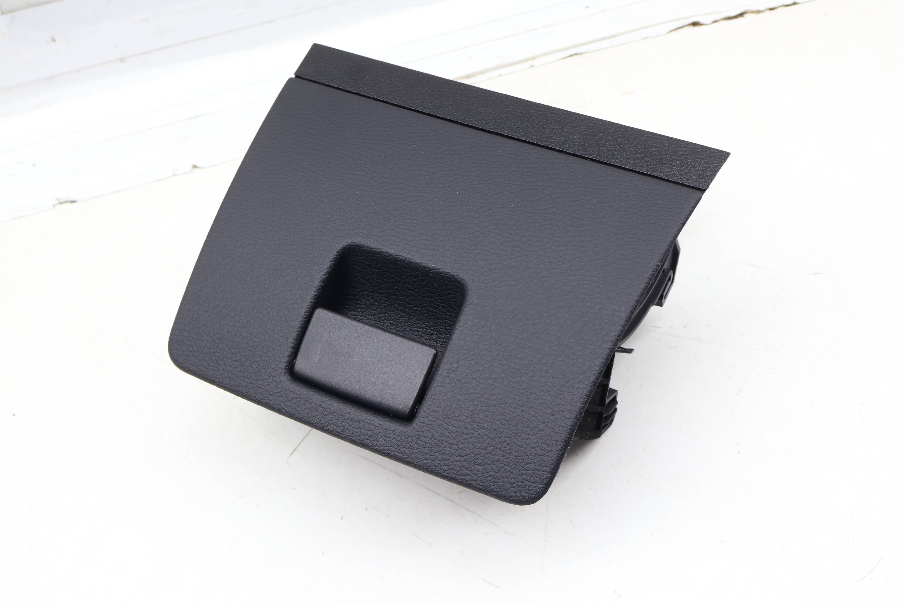 Dash Storage Compartment 51459184154