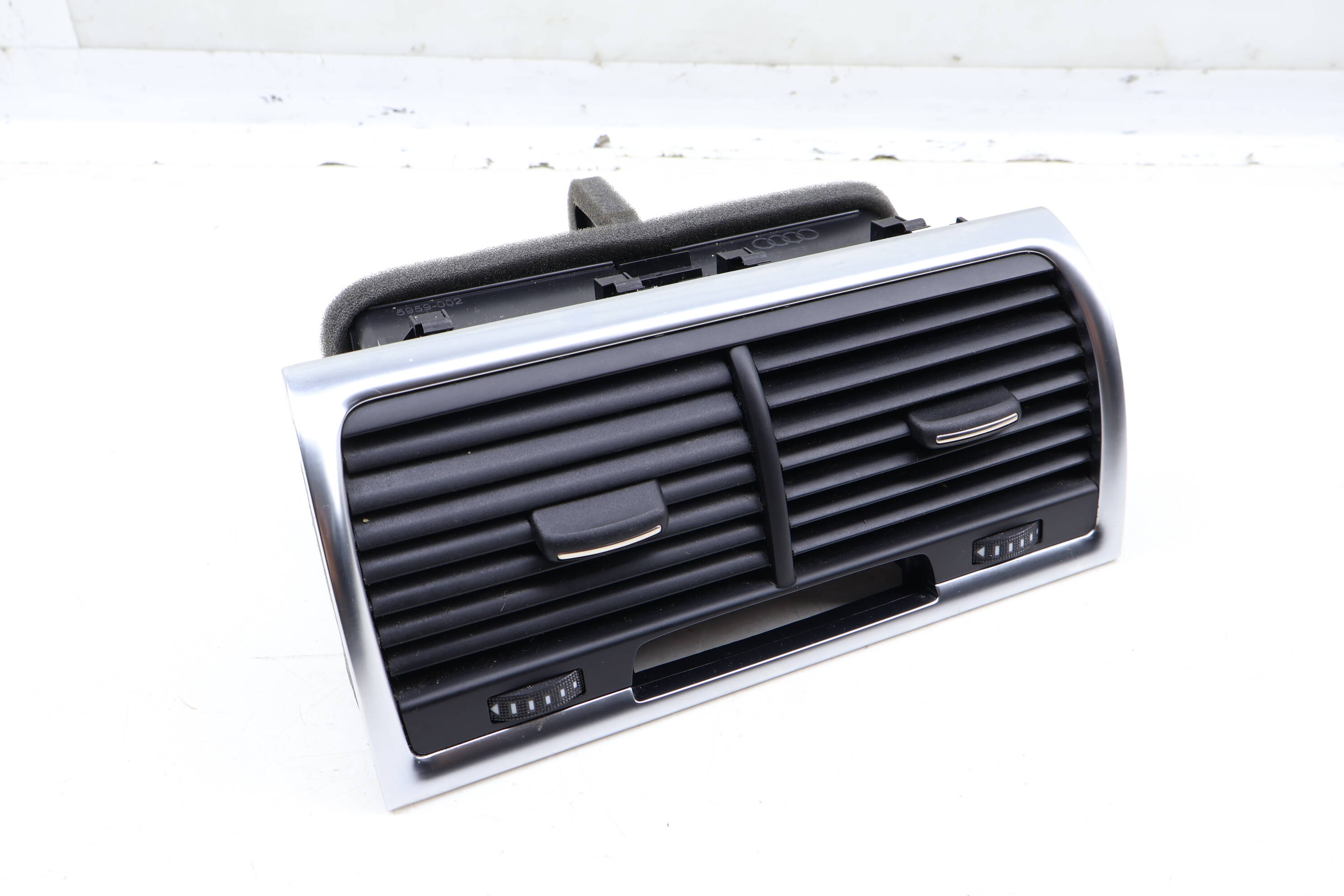 Center Dash Air Vent 4L0820951P