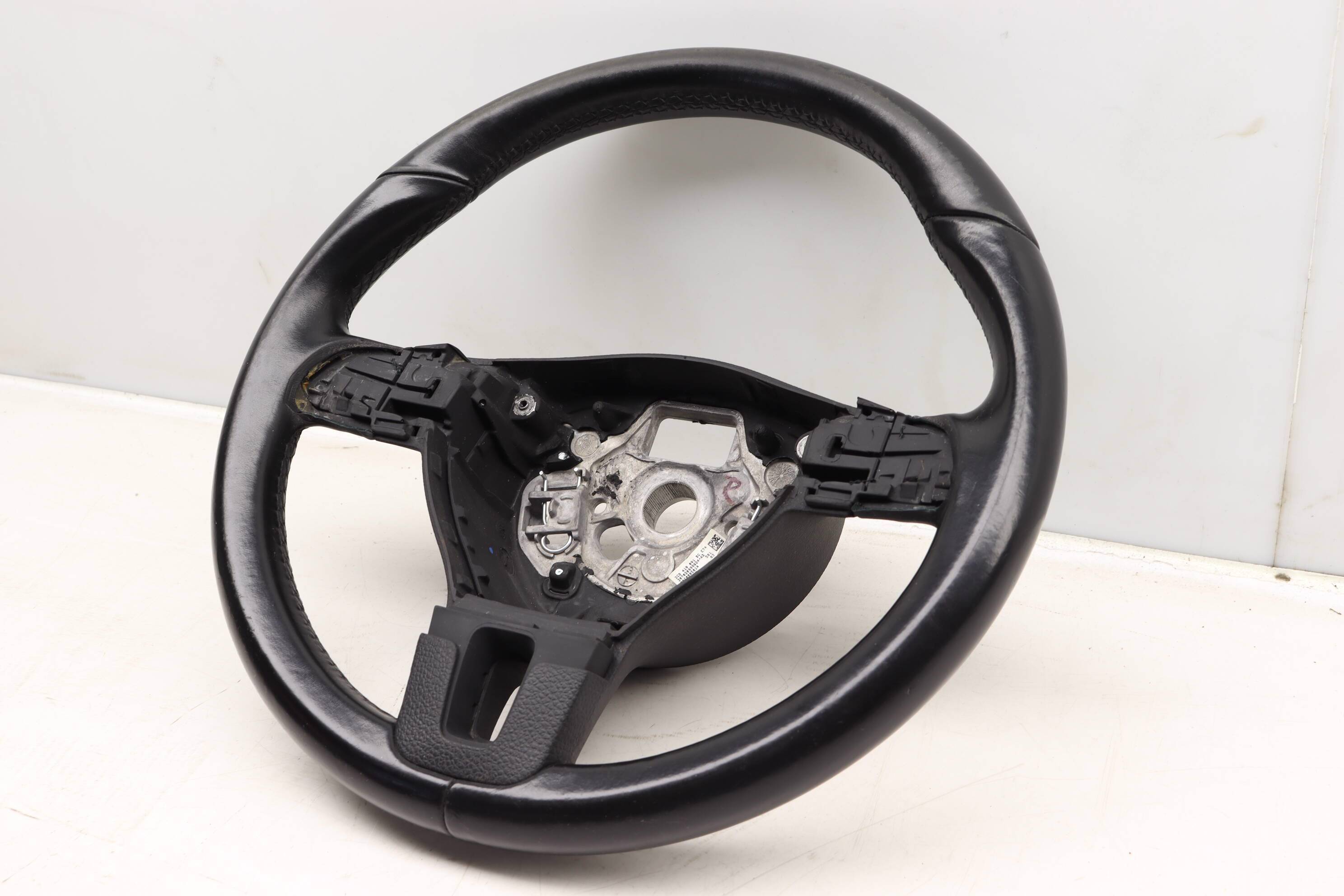 3-Spoke Leather Steering Wheel 3C8419091BC
