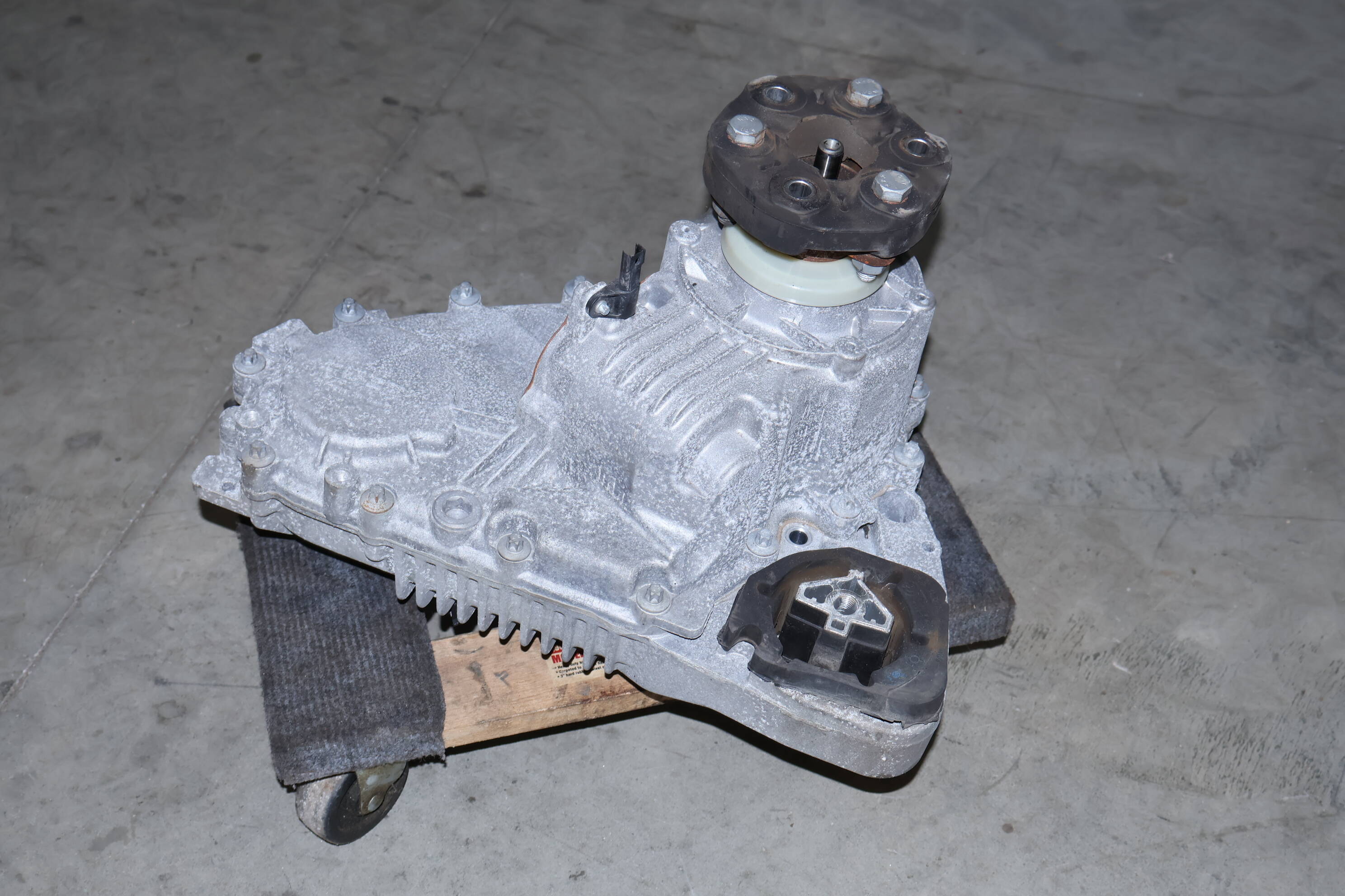 Transfer Case / Box 27107599886