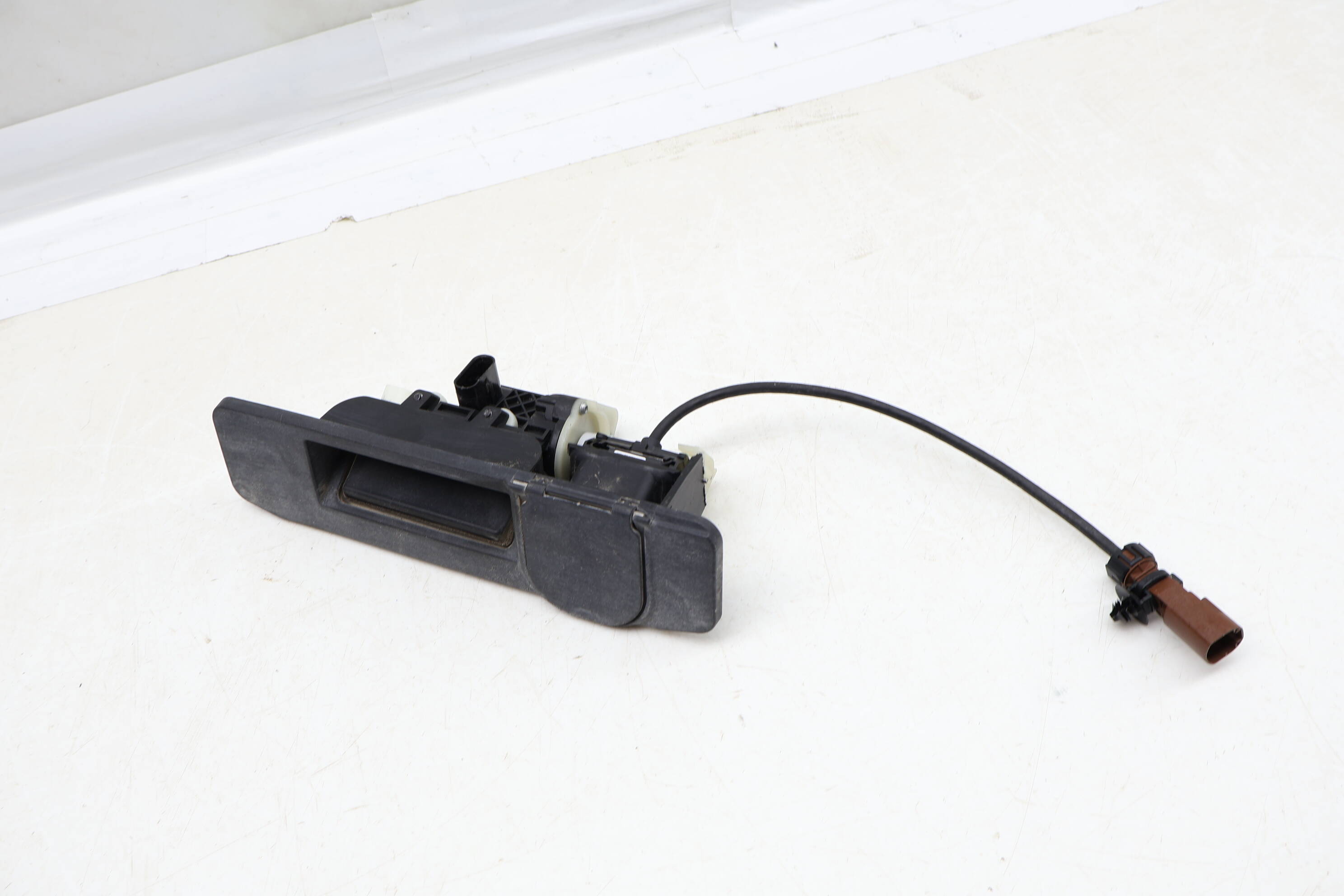 Trunk Release Handle W/ Backup Camera 1667500693