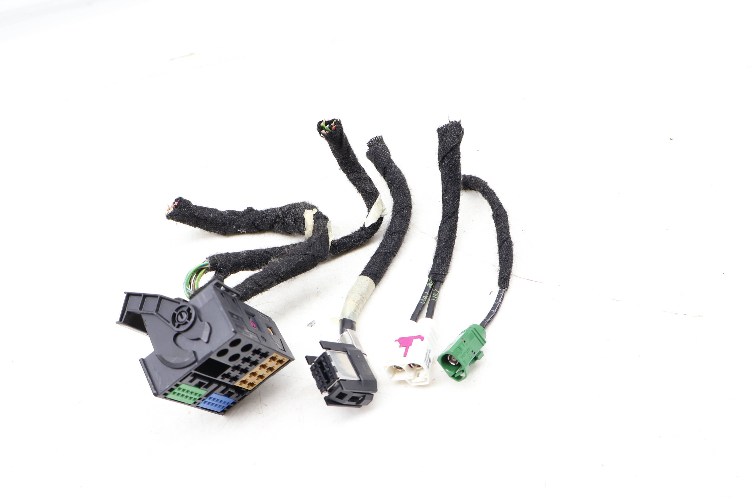 Radio / Stereo / Cd Unit Wiring Connector / Pigtail