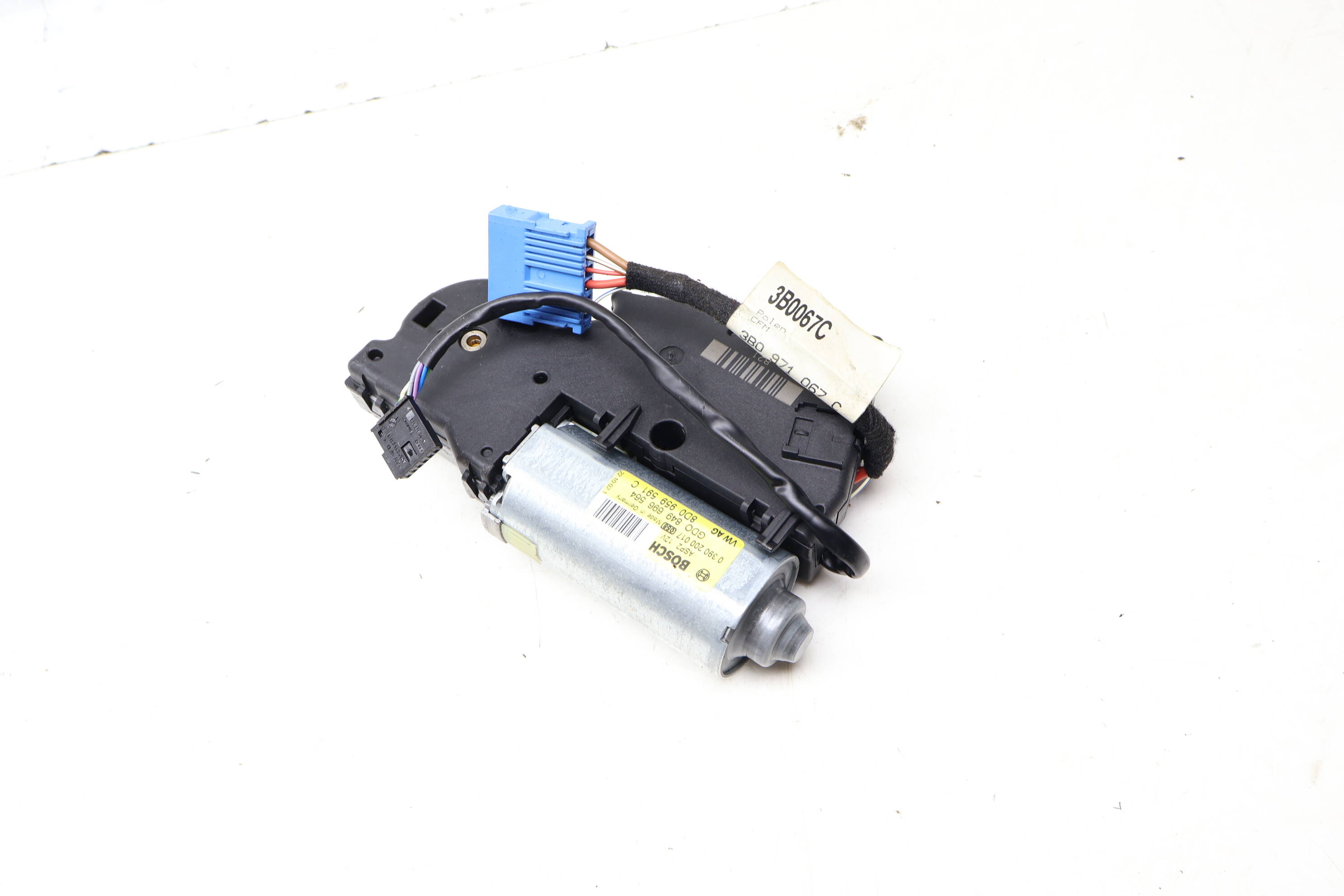 Sunroof / Sun Roof Motor 8D0959591C 95556400100