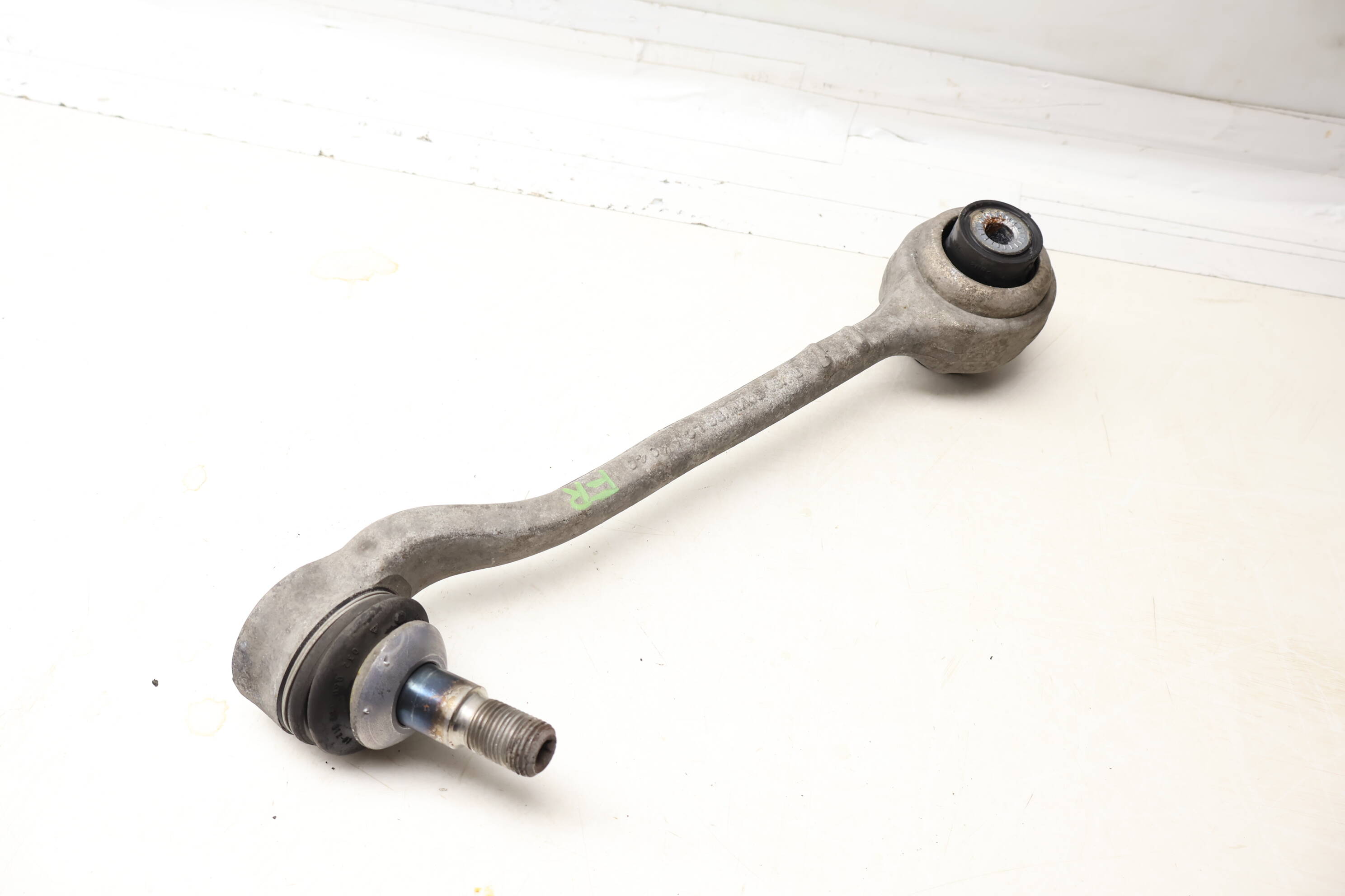 Lower Rearward Control Arm 31106870972