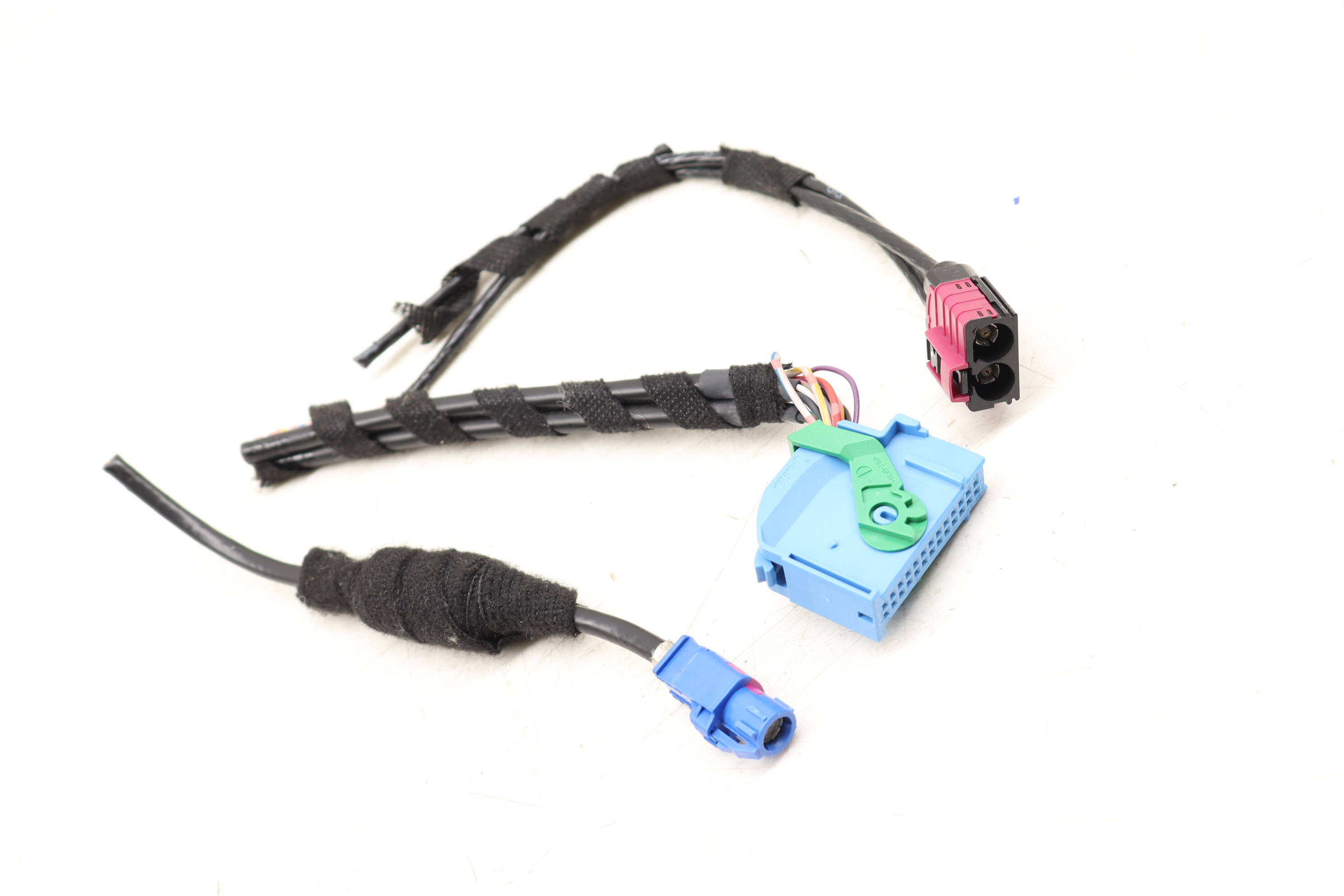 Telematics Control Module Wiring Connector / Pigtail