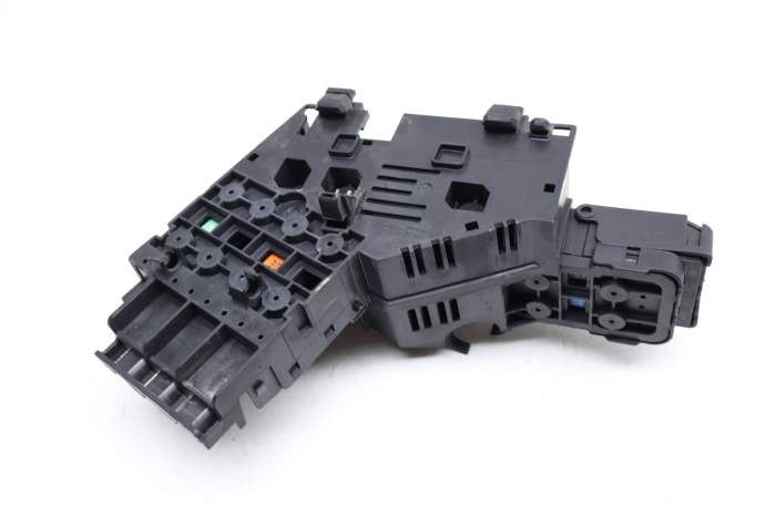 Relay / Fuse Box 1665402450 main product photo