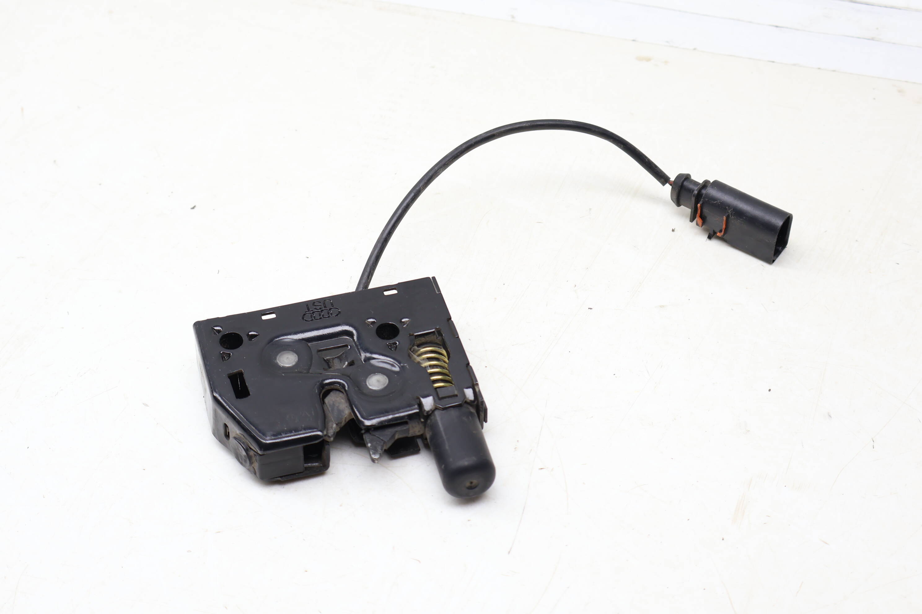 Hood Latch / Lock (Lower) 4H0823509D