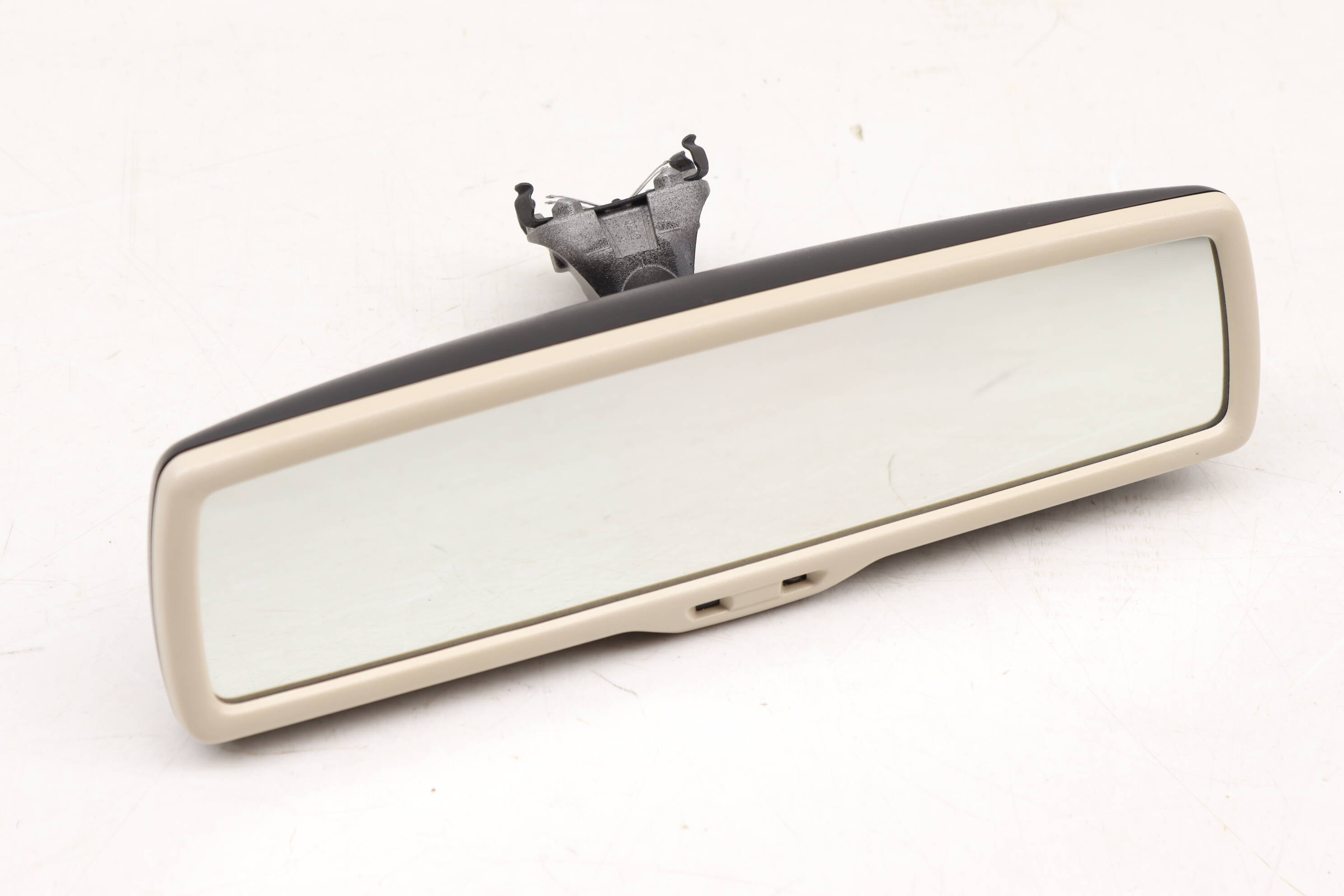 Rear View Mirror (Auto Dim) 7P6857511S