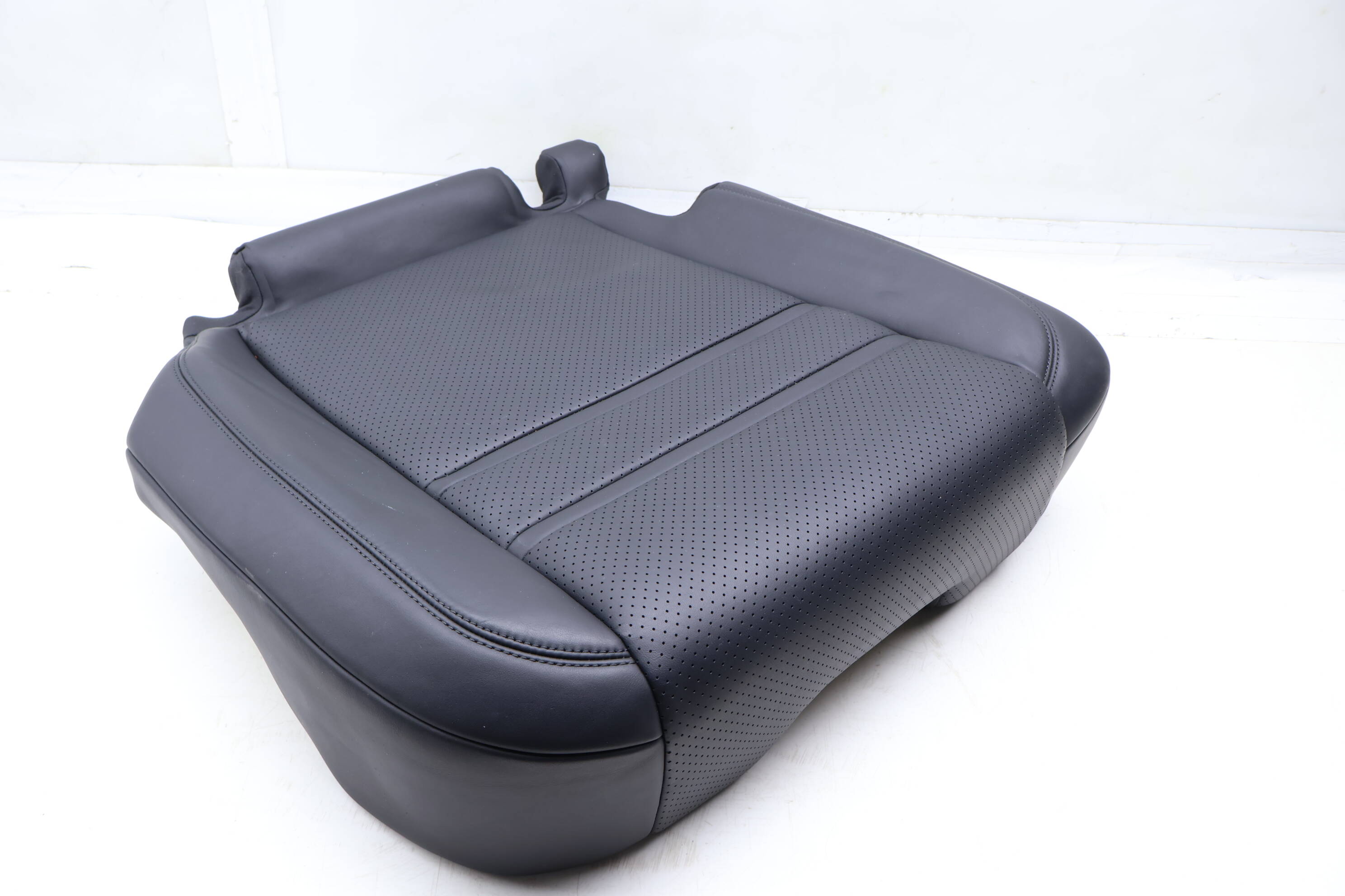Lower Seat Bottom Cushion (Leather) 9Y0885406BK
