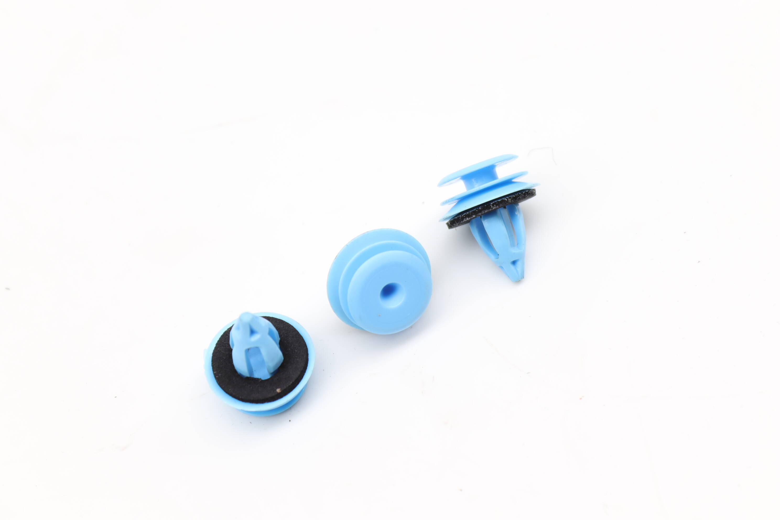 Interior Door Panel Clip Set (3) 07149136882