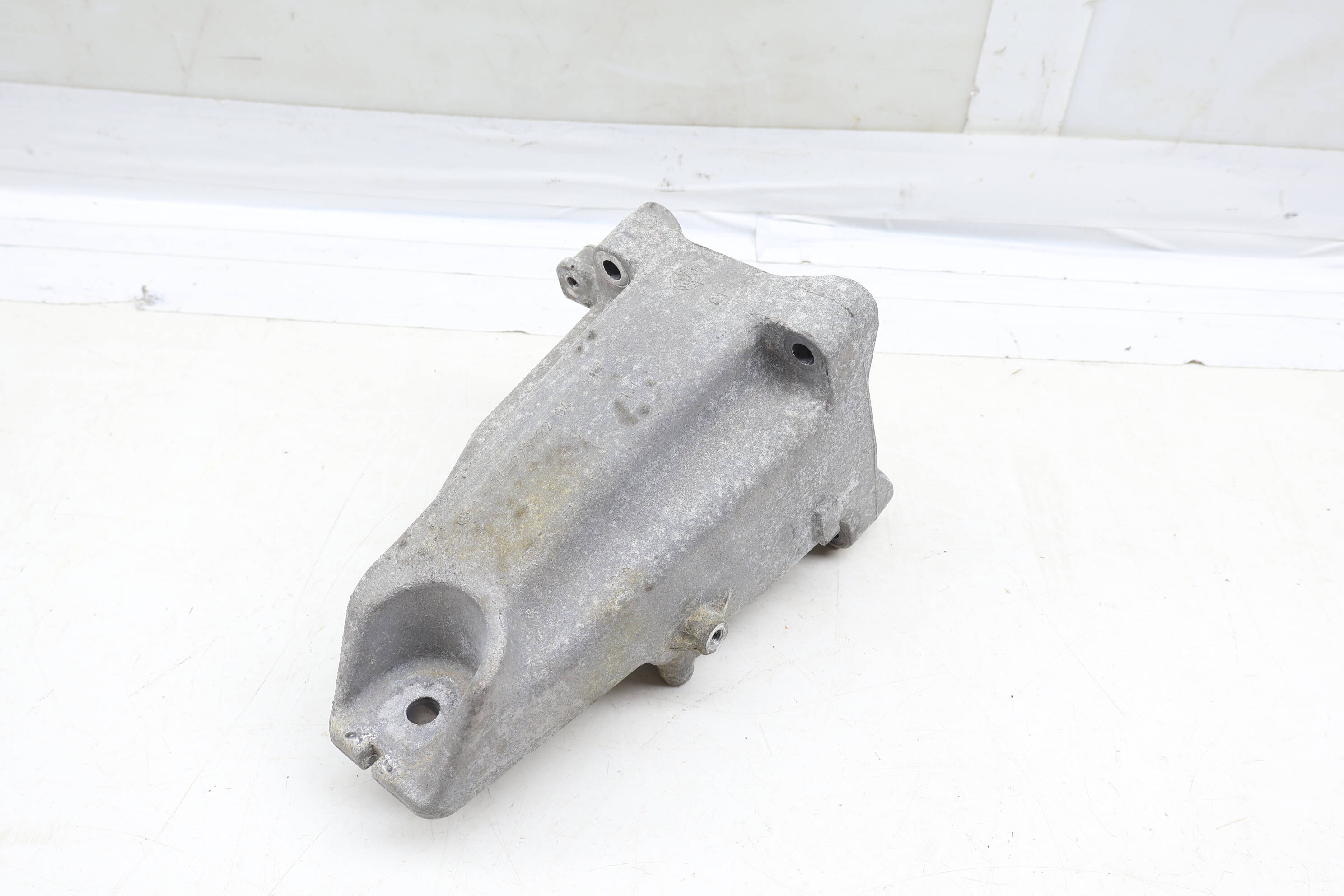 Engine Mount Bracket 2742232204