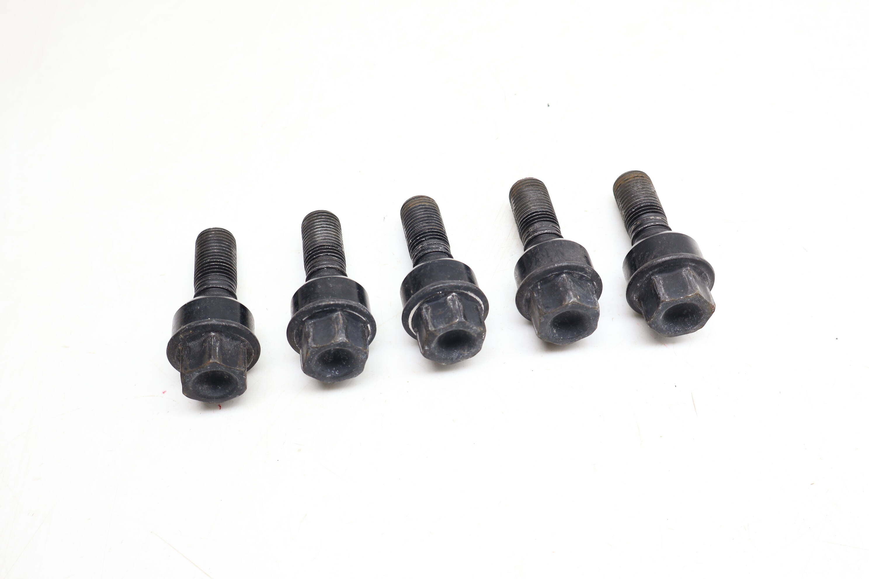 Wheel / Lug Bolt Set (5) WHT004676A