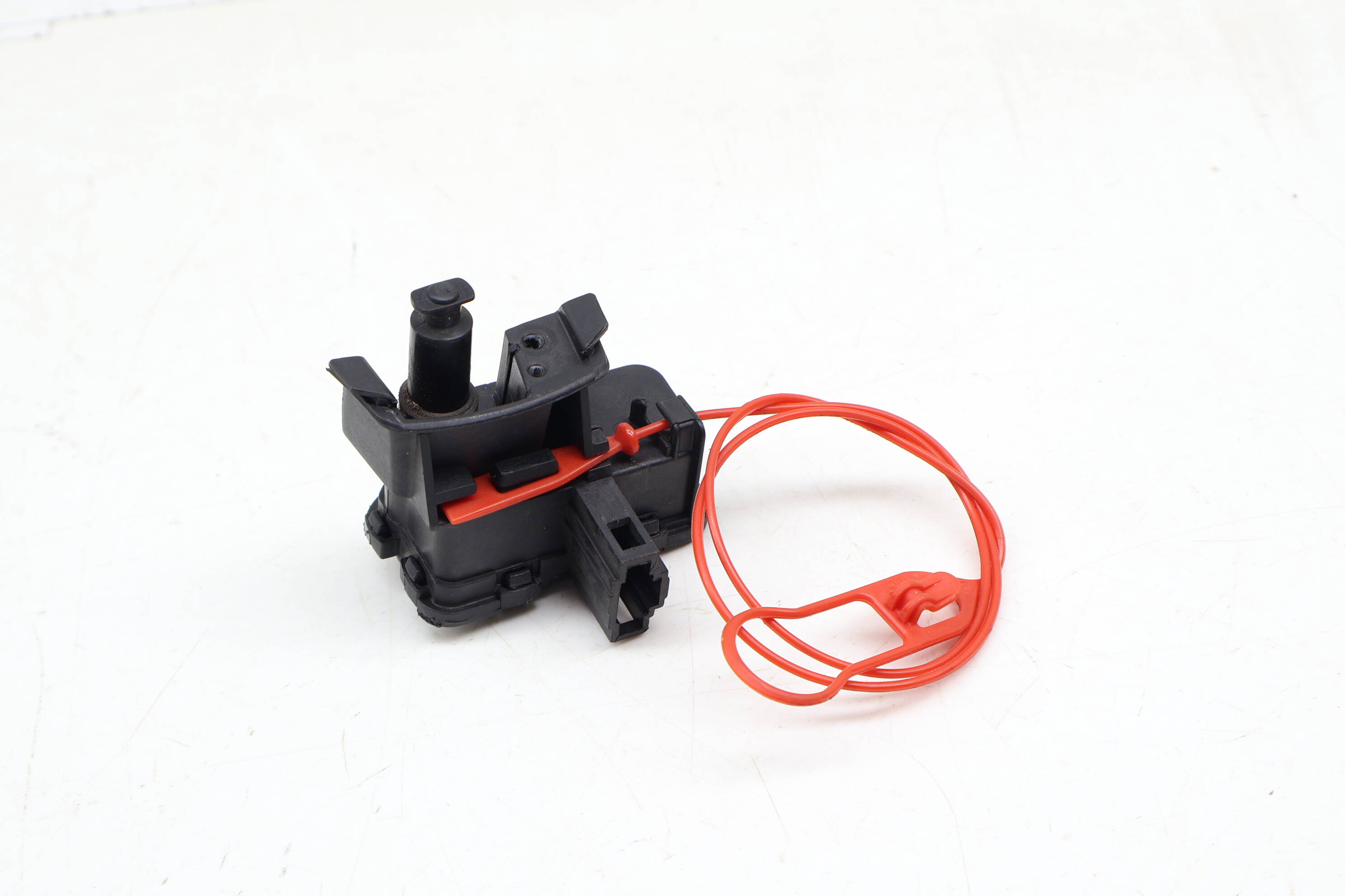 Fuel Filler Flap Actuator Solenoid For Audi A1 A4 A5 A6 A8