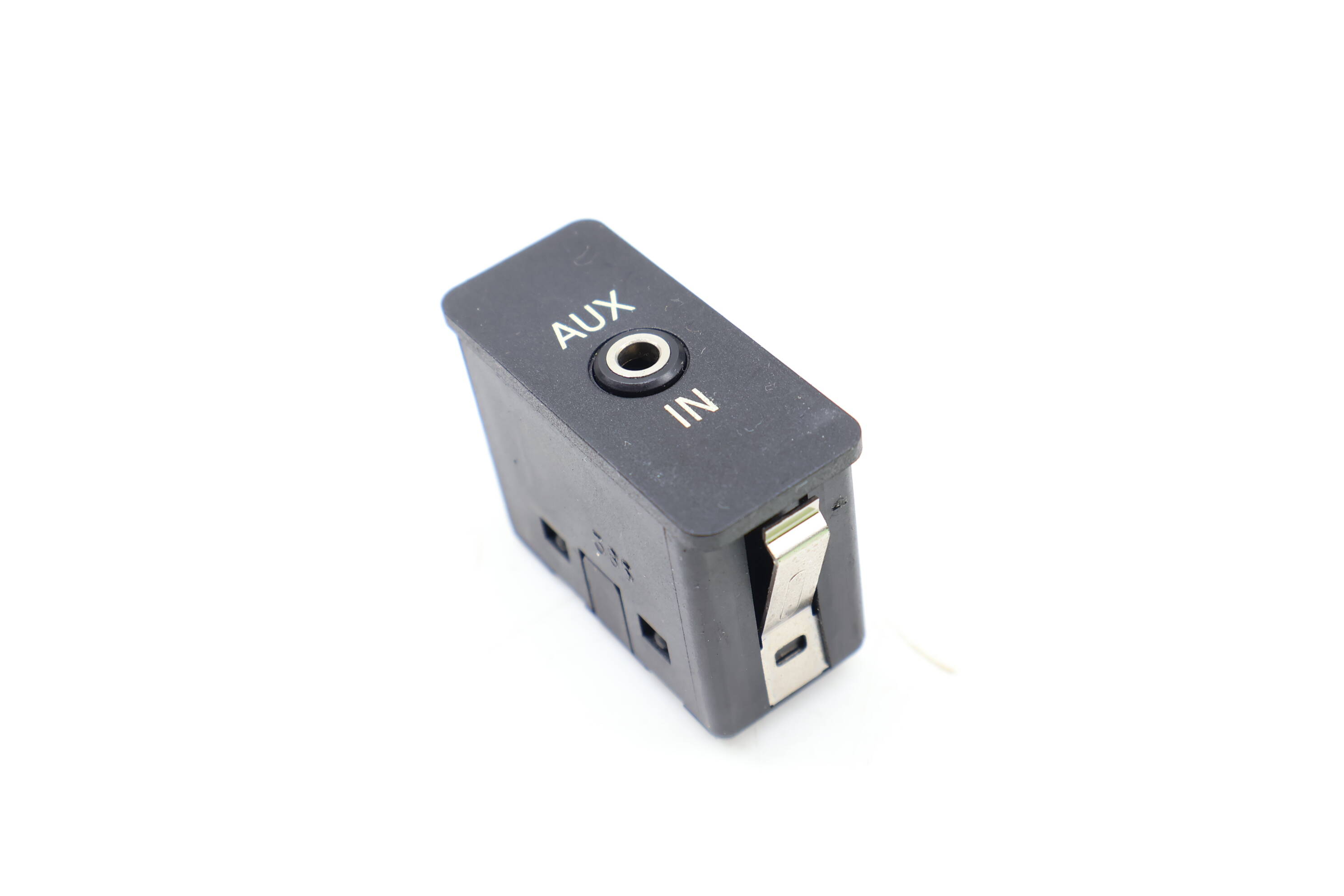 Aux-In Socket / Port 84106930561