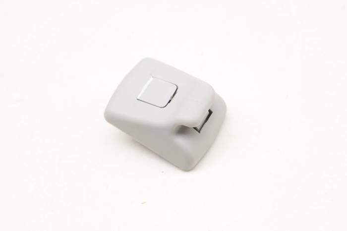 Sun Visor Clip / Bracket LR062379 main product photo