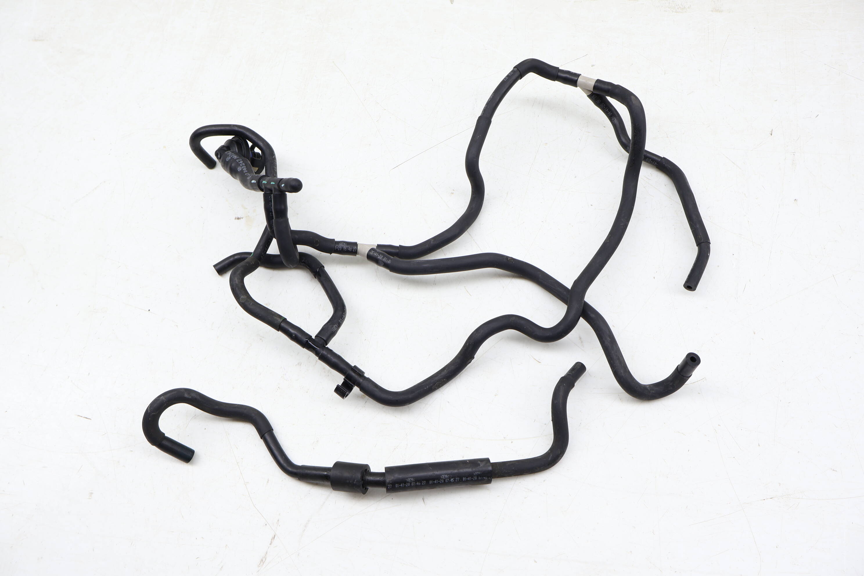 Vacuum&#x20;&#x2F;&#x20;Breather&#x20;Hose&#x20;&#x2F;&#x20;Line&#x20;Set&#x20;06M131055GN