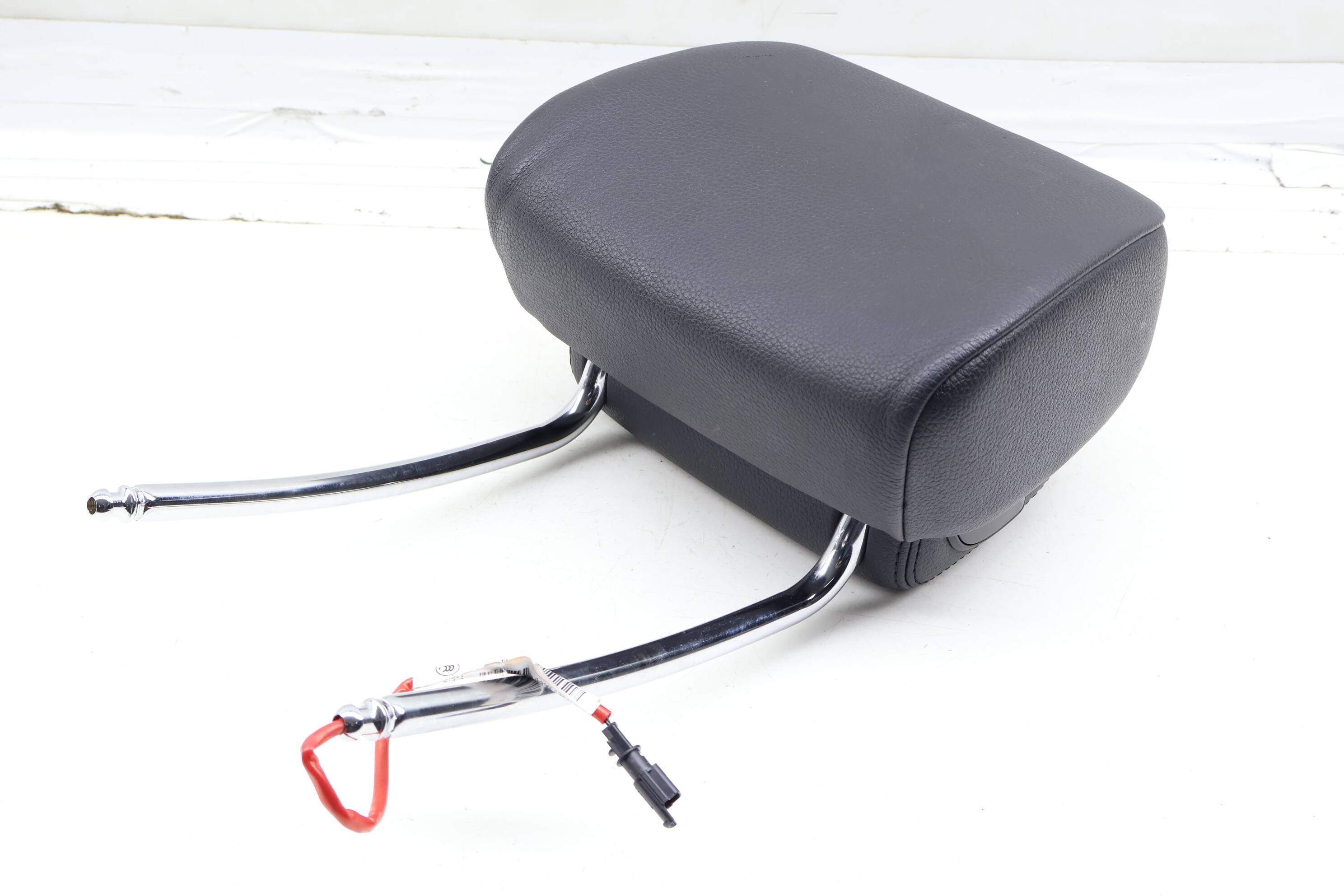 Headrest / Head Rest (Electric) 52107236827