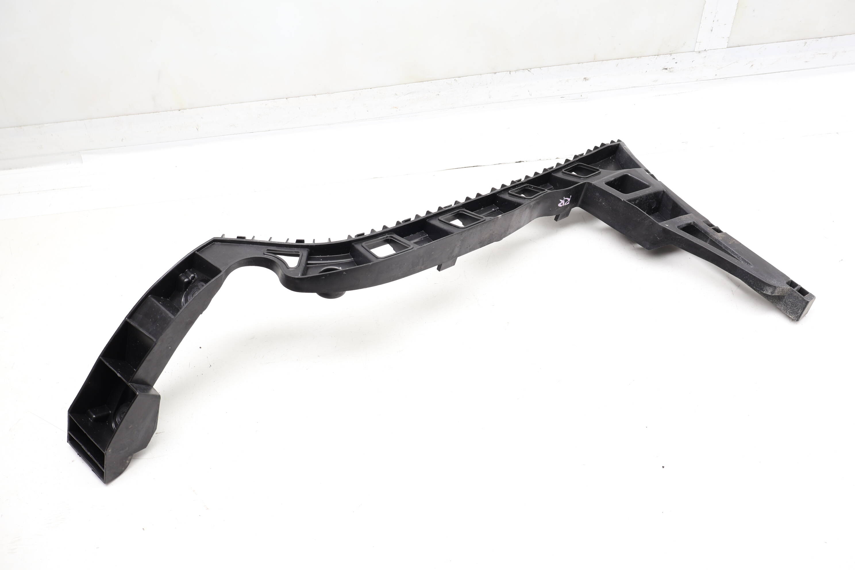 Bumper Mount / Bracket 561807394C