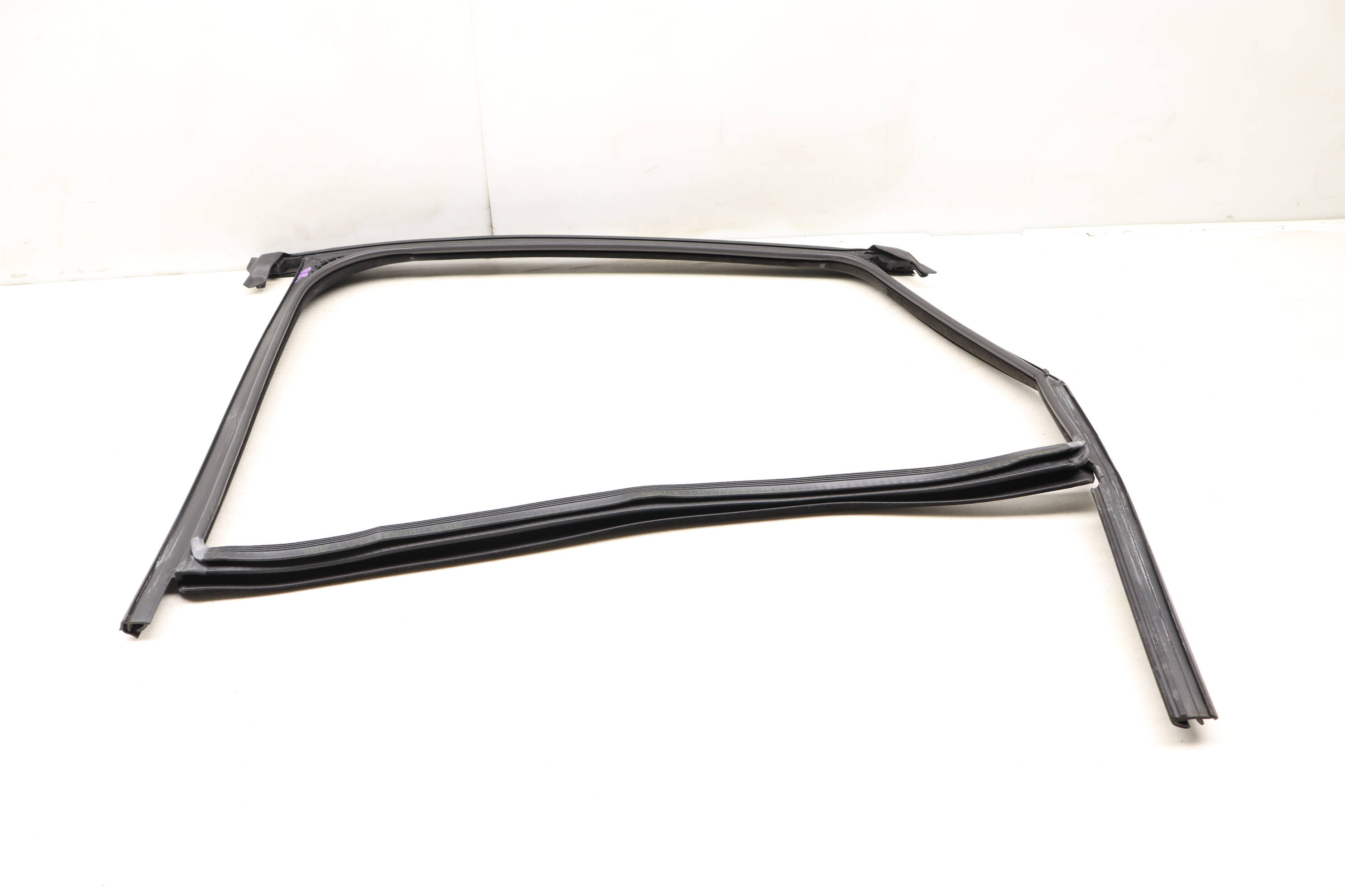 Door Window Frame Guide / Seal 95B839432