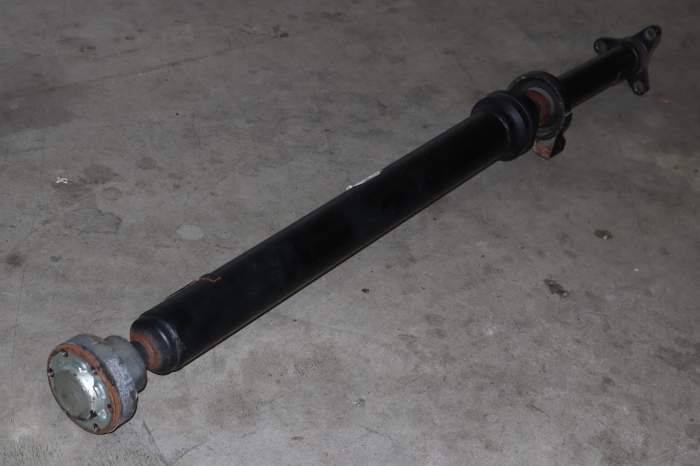 Driveshaft / Propeller Shaft 7L6521102P main product photo