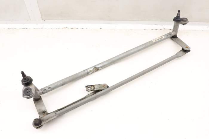 Windshield Wiper Transmission / Bracket 5N1955023D main product photo
