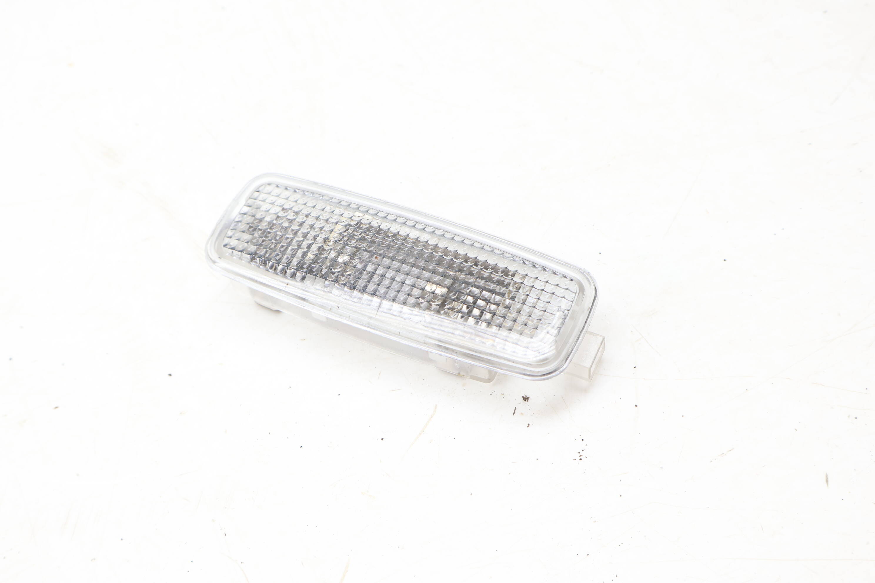 Sun Visor Vanity Overhead Light 8L0947105A