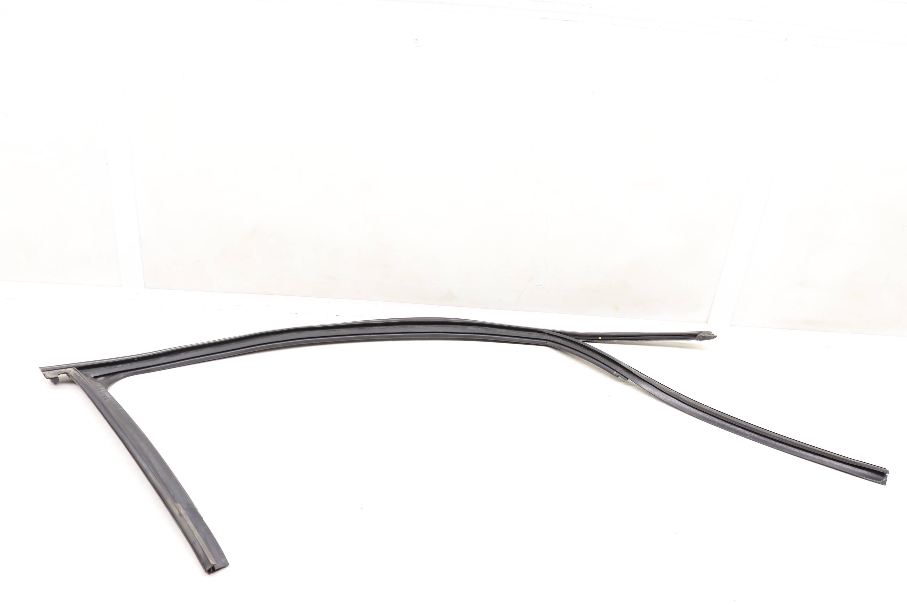 Door Window Glass Channel / Seal 8K0837440F