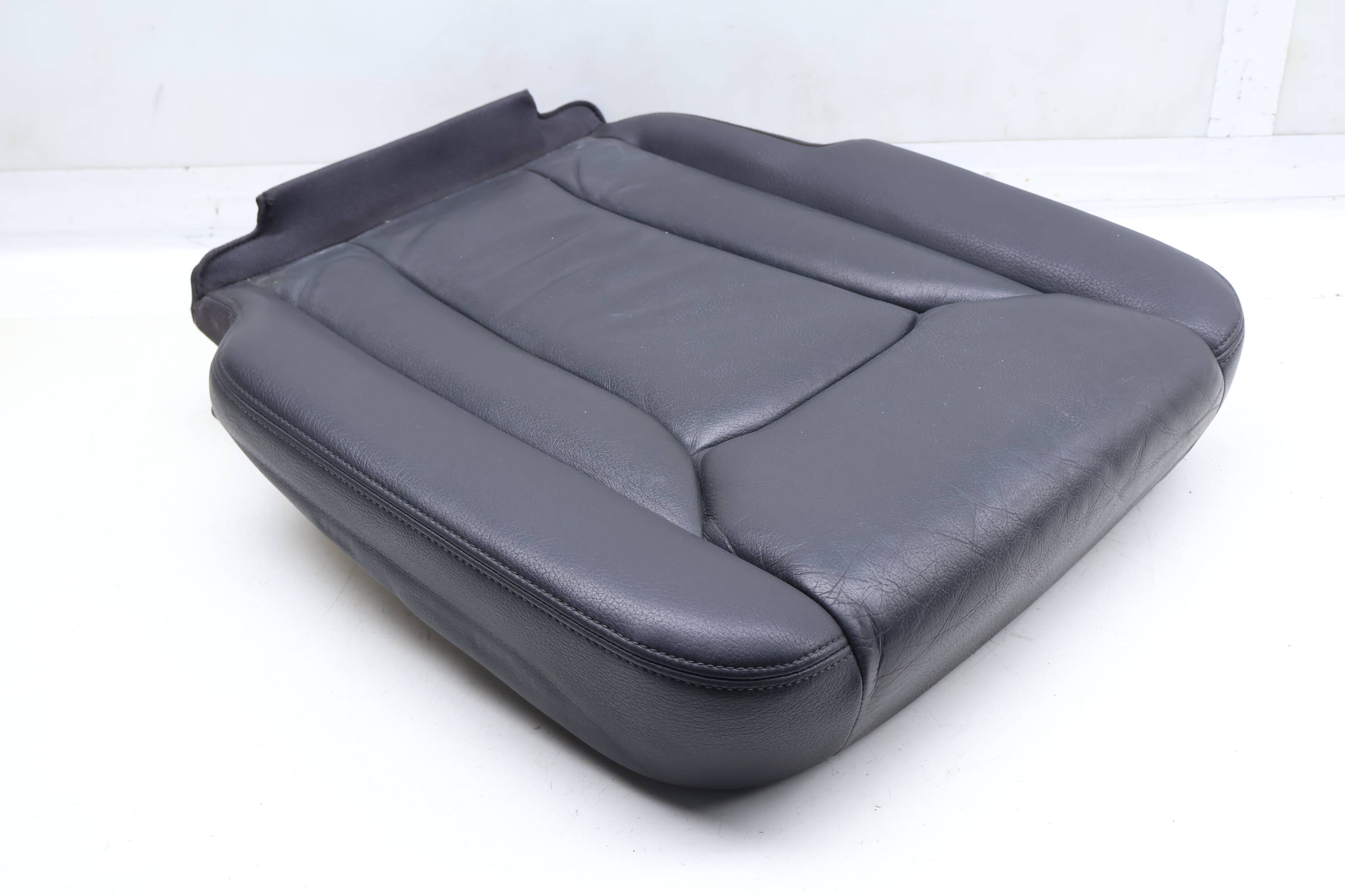 2Nd Row Lower Seat Bottom Cushion 4M0883406B