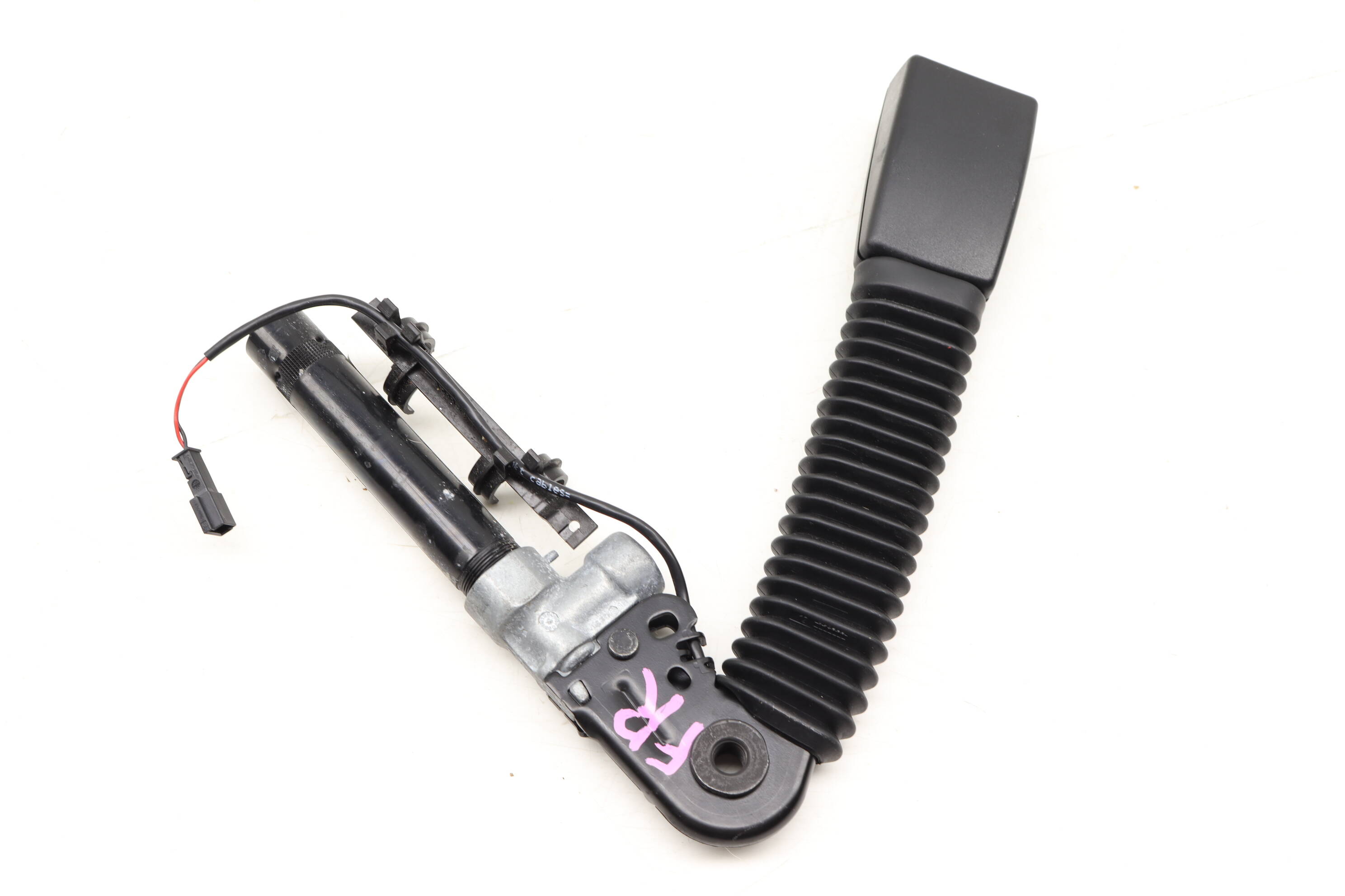 Seat&#x20;Belt&#x20;Buckle&#x20;&#x2F;&#x20;Receiver&#x20;72119115306