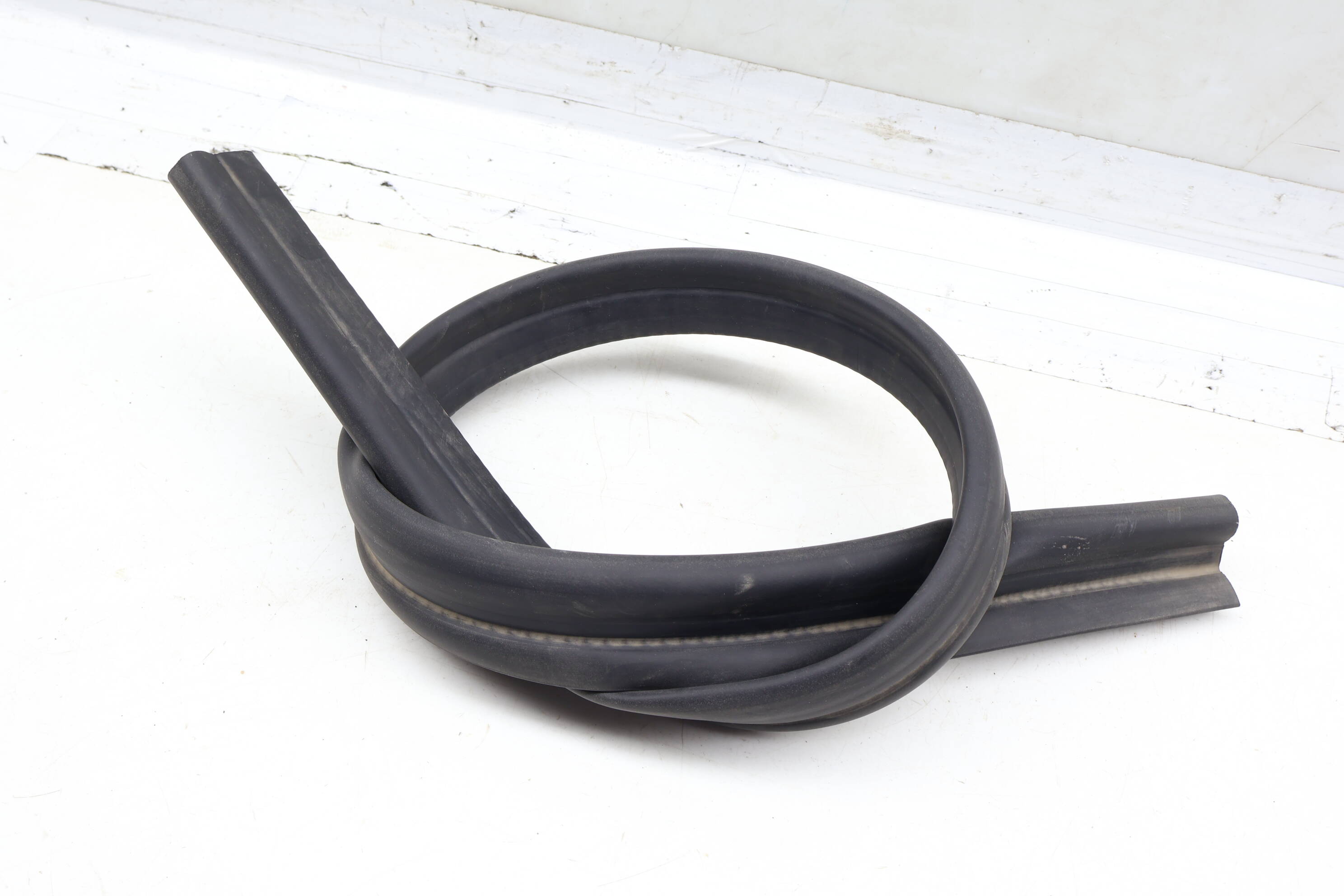 Firewall Engine Bay Weather Stripping Seal / Gasket 8R0823723B