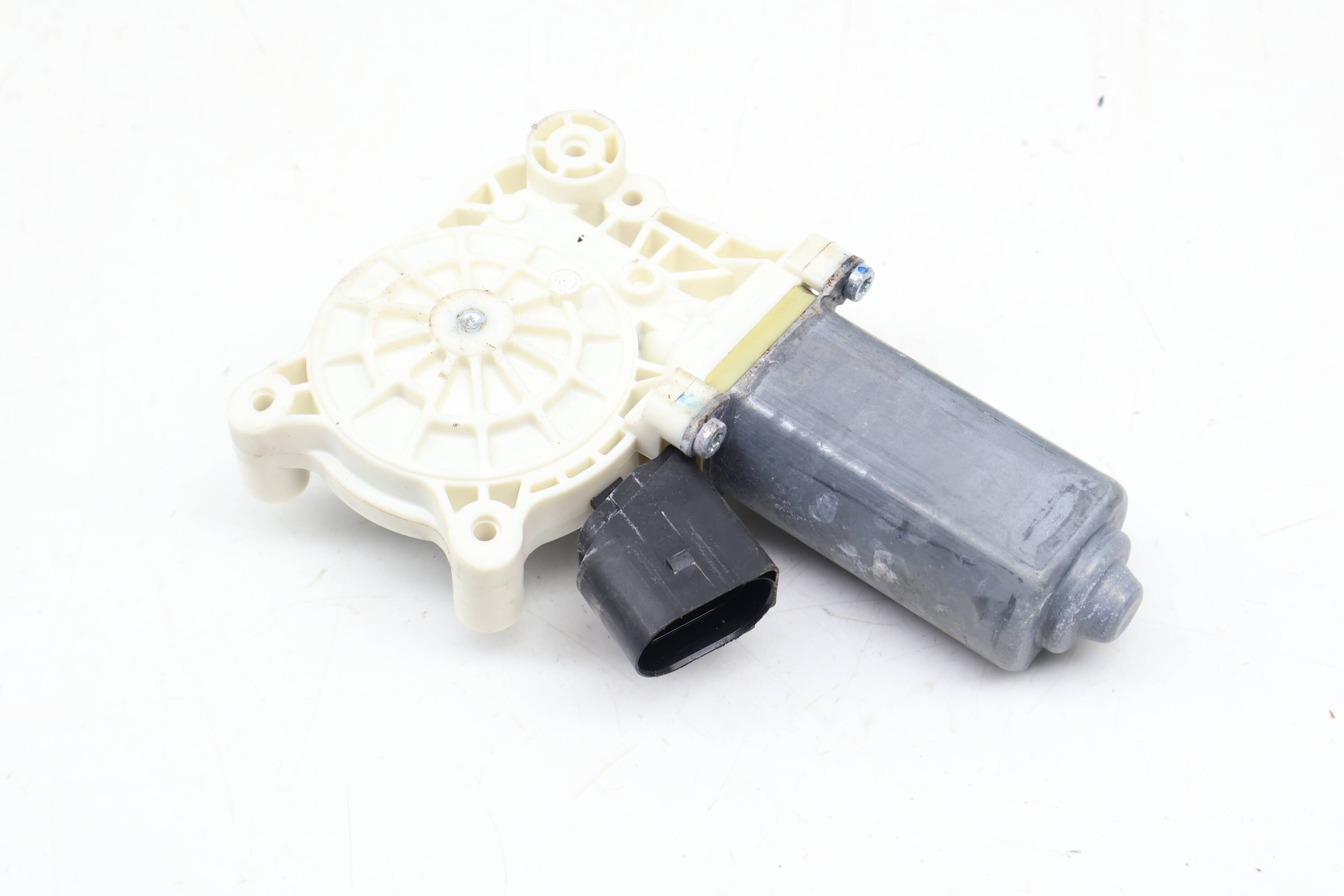 Window Lifter Motor 67627322747
