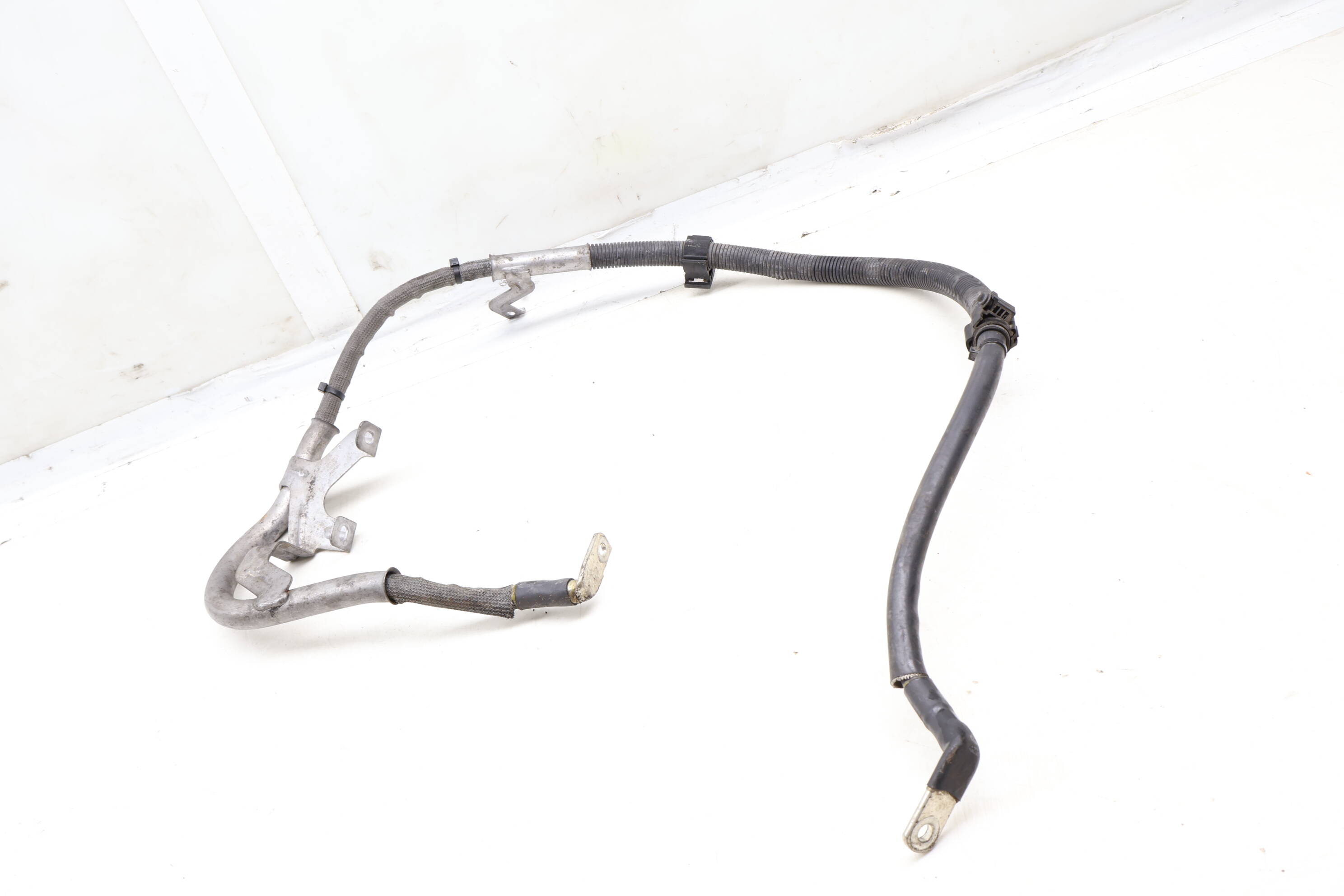 Starter / Alternator Wiring Harness / Battery Cable 7P5971228B 95861212201