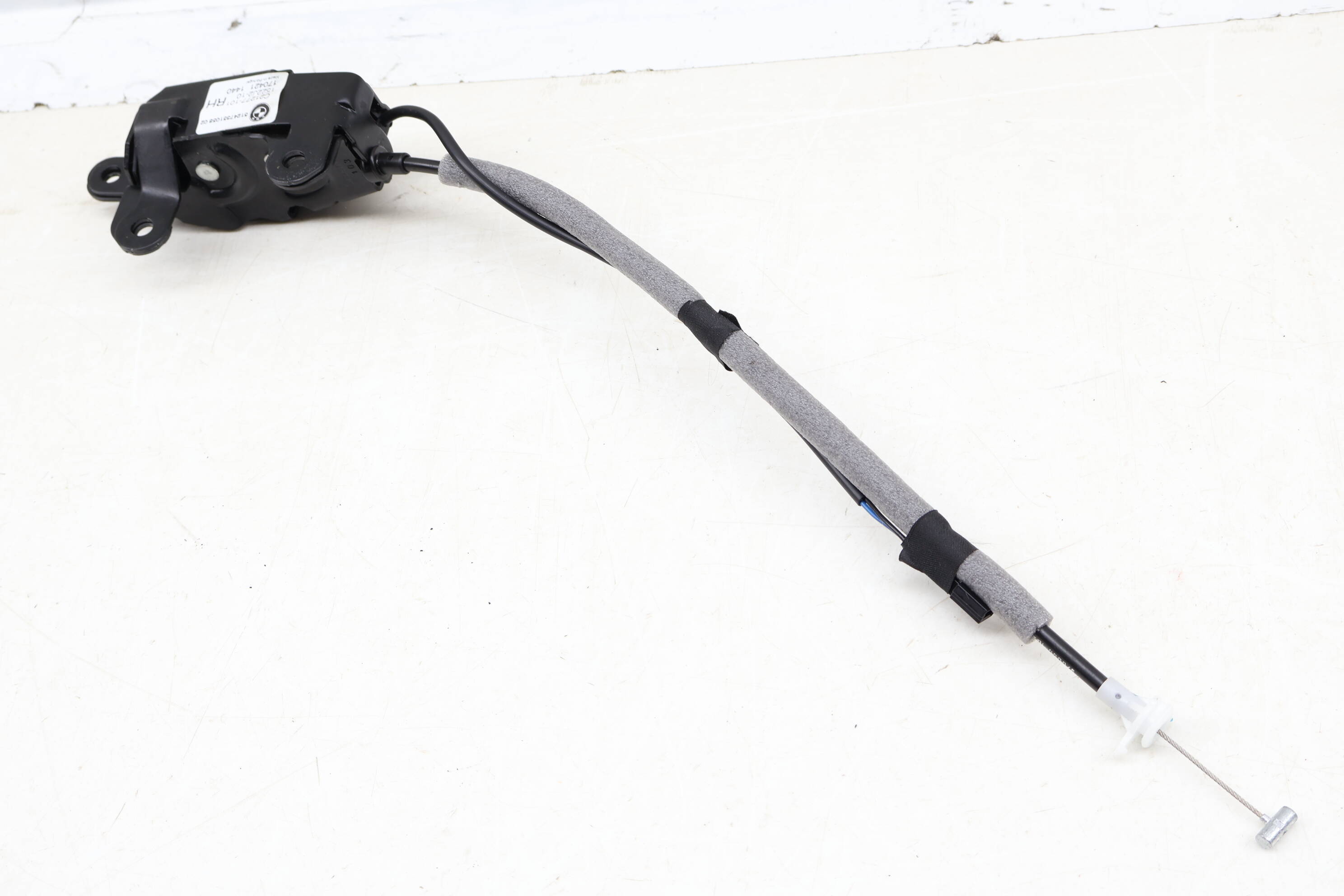 Lower Trunk Hatch Latch / Lock 51247351058