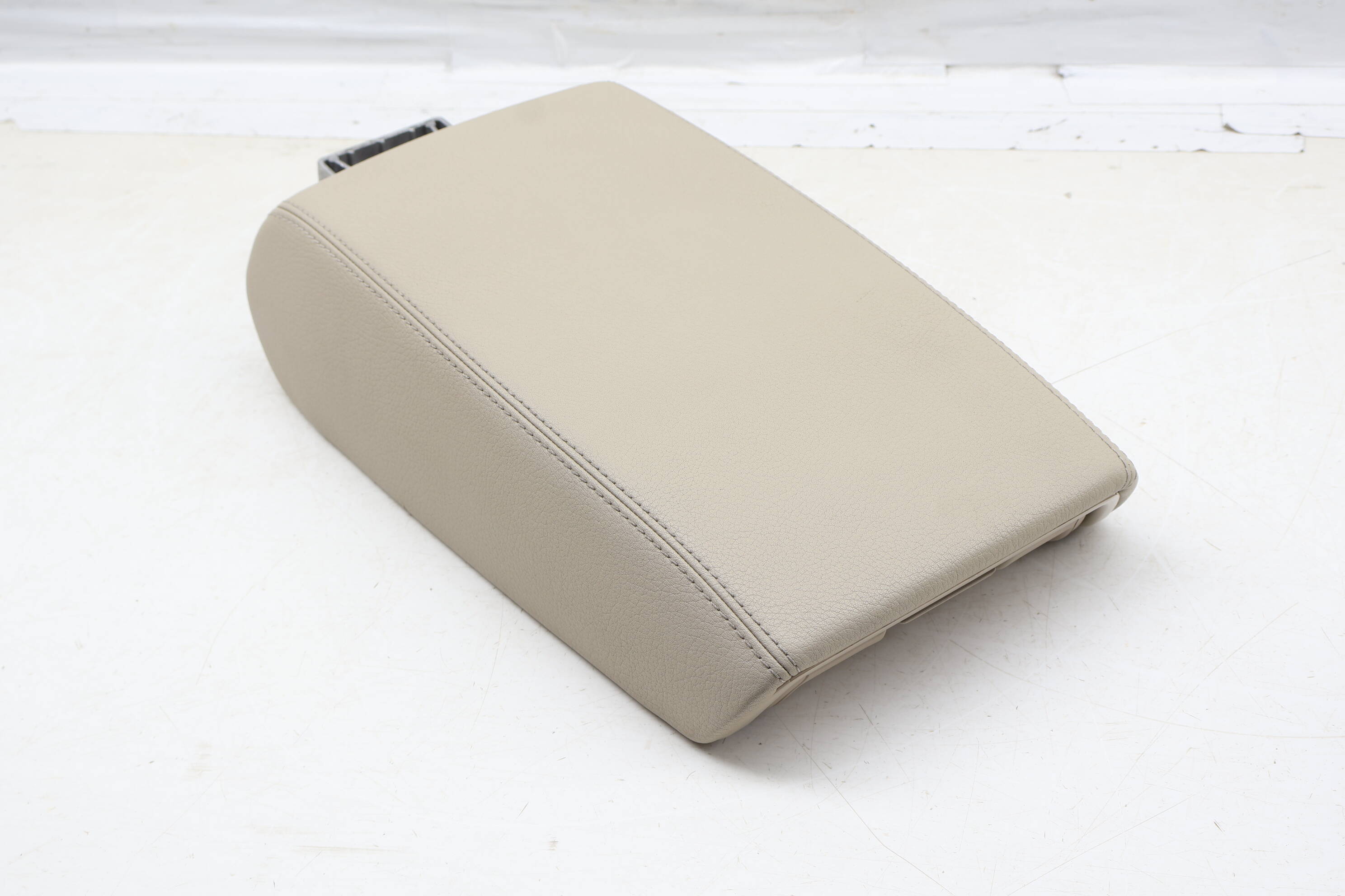 Center Armrest / Arm Rest 4G0864248K