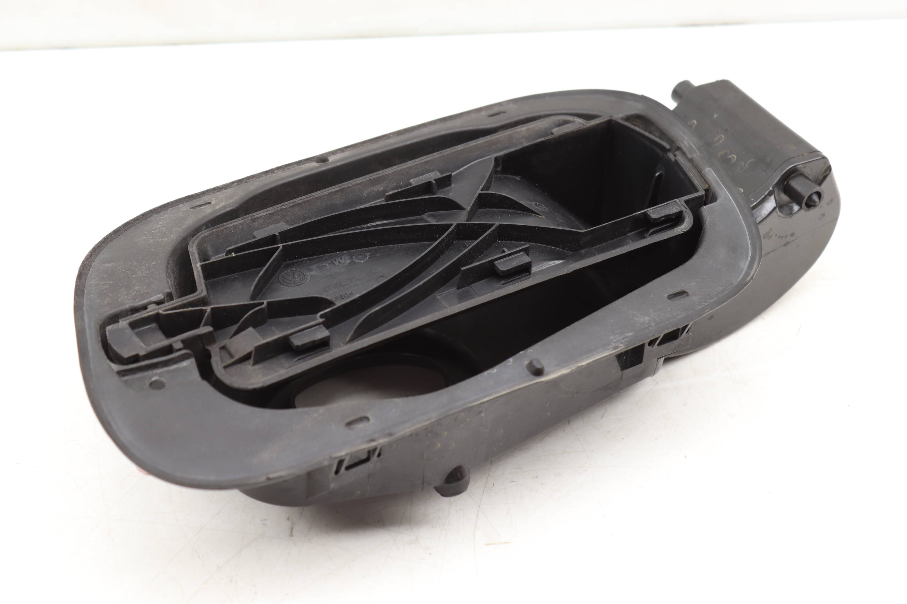 Gas / Fuel Filler Door Bracket 7P6809857A