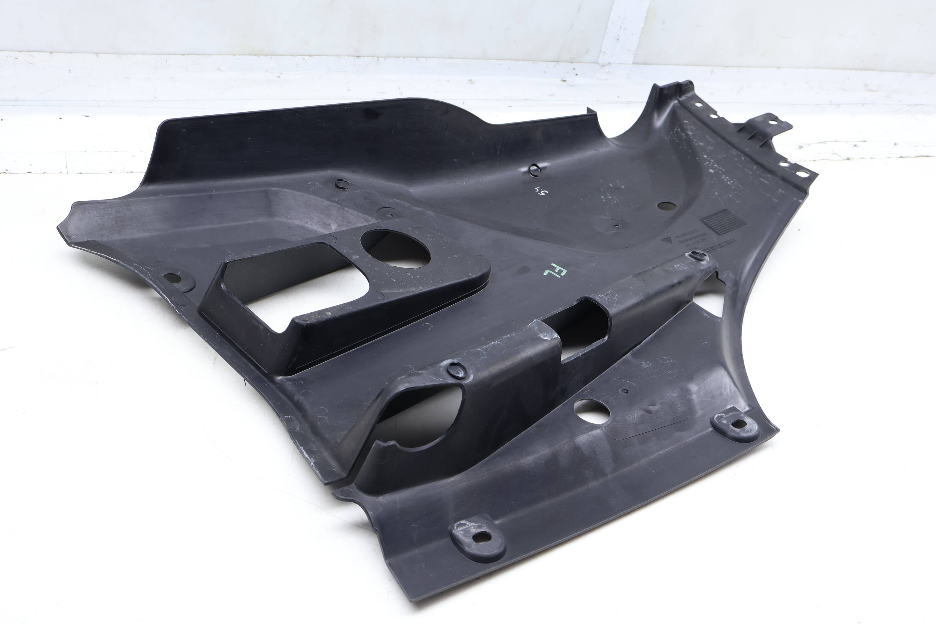 Engine Bay / Fender Splash Shield Cover 7P5806583G 95855658320
