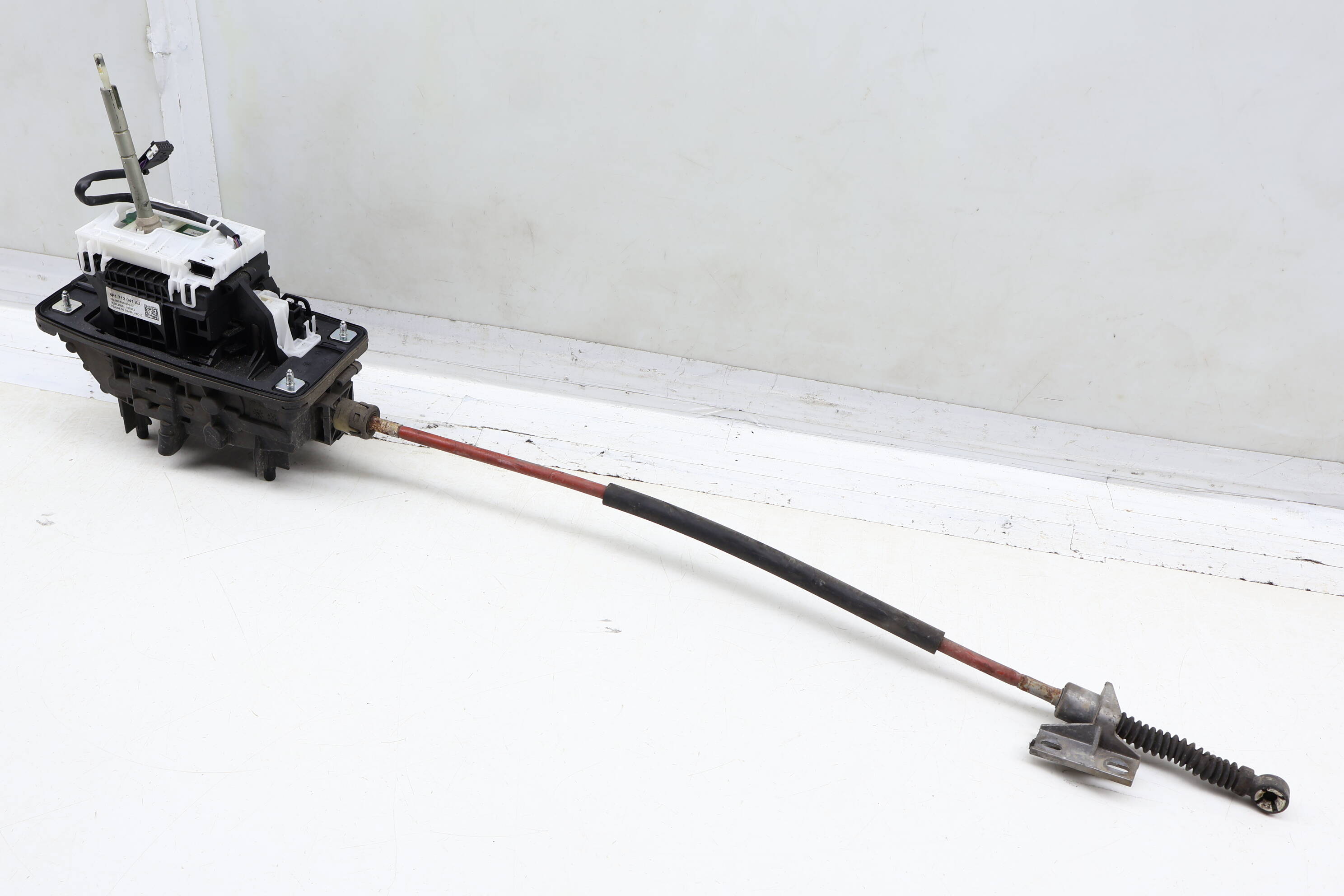 Automatic Shifter Assembly W/ Linkage 4F1713041AJ