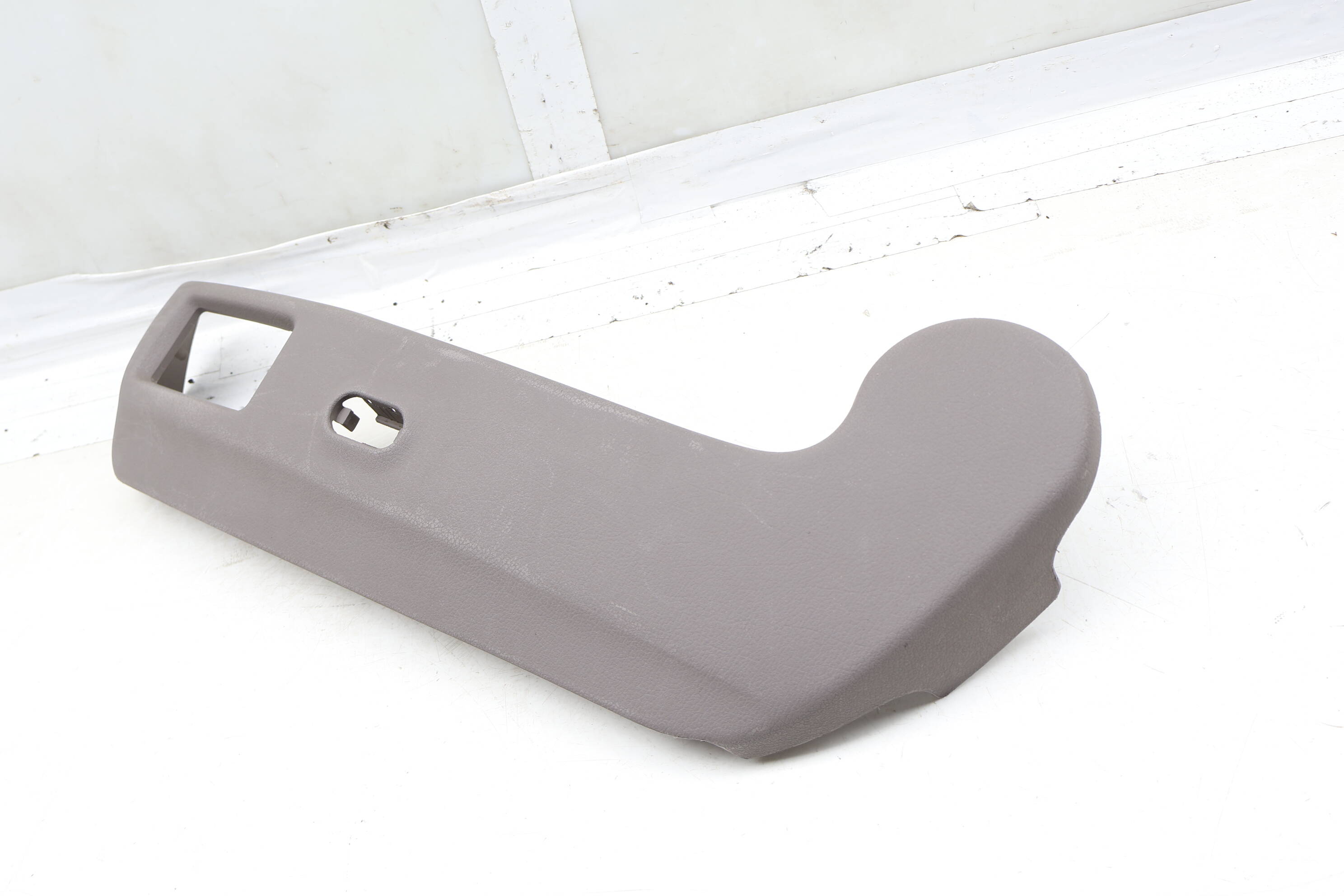 Outer Seat Trim Panel 8D0881325D